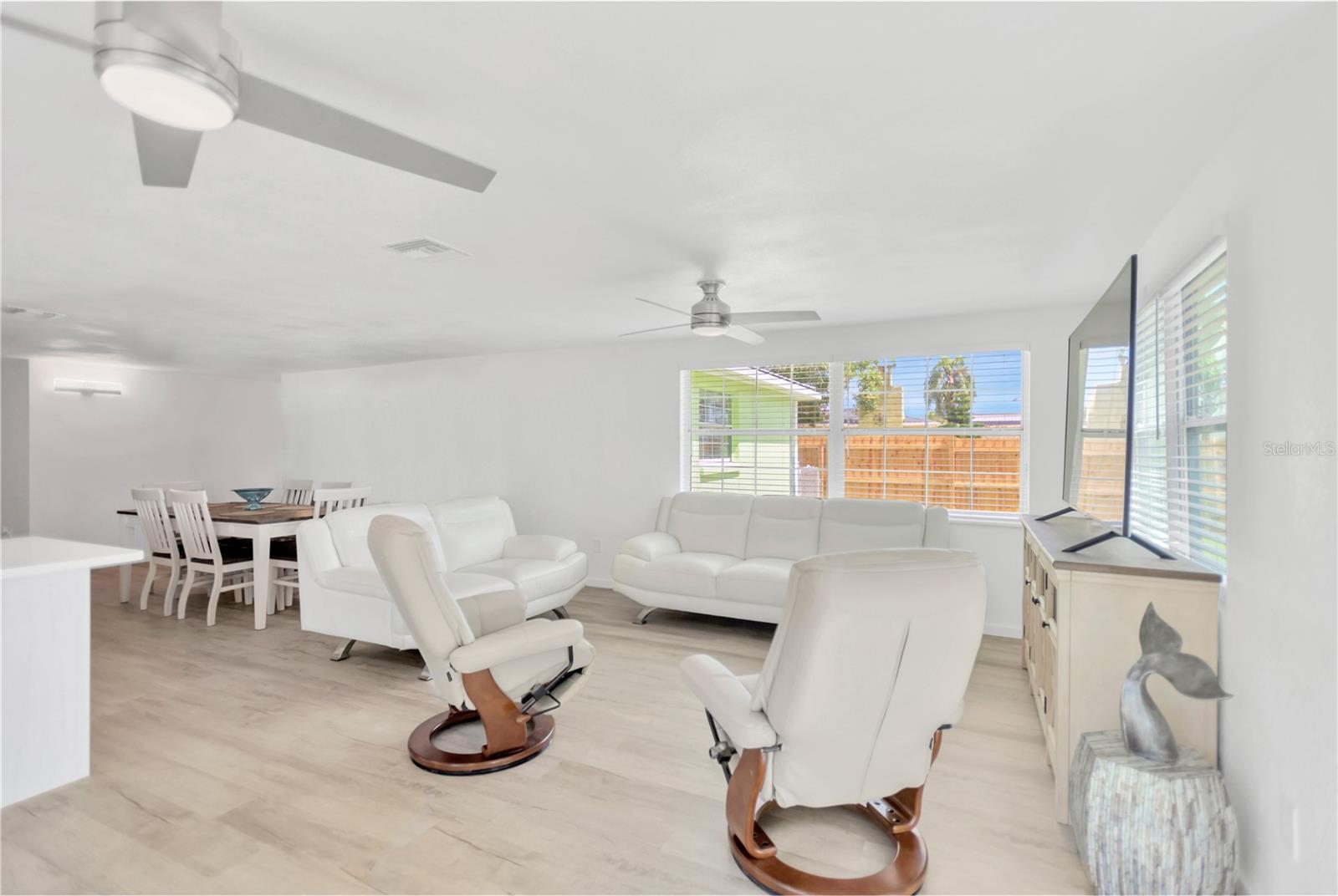 13724 COX AVE — photo 15