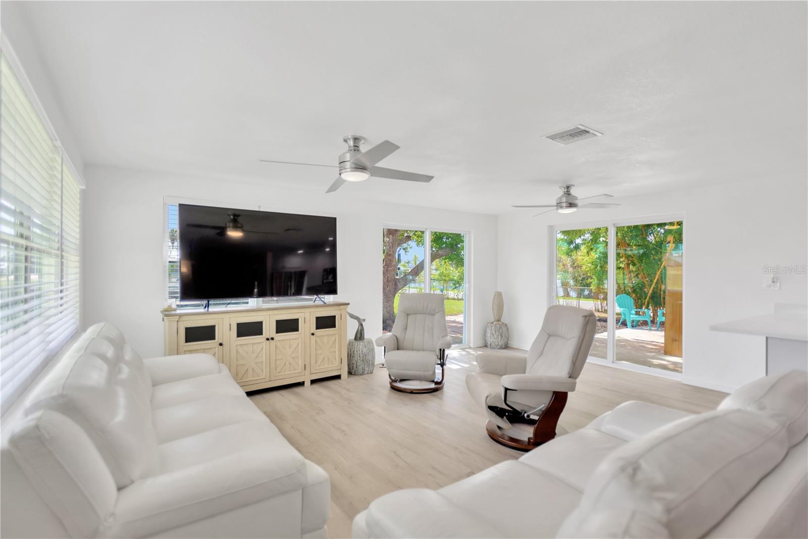 13724 COX AVE — photo 13