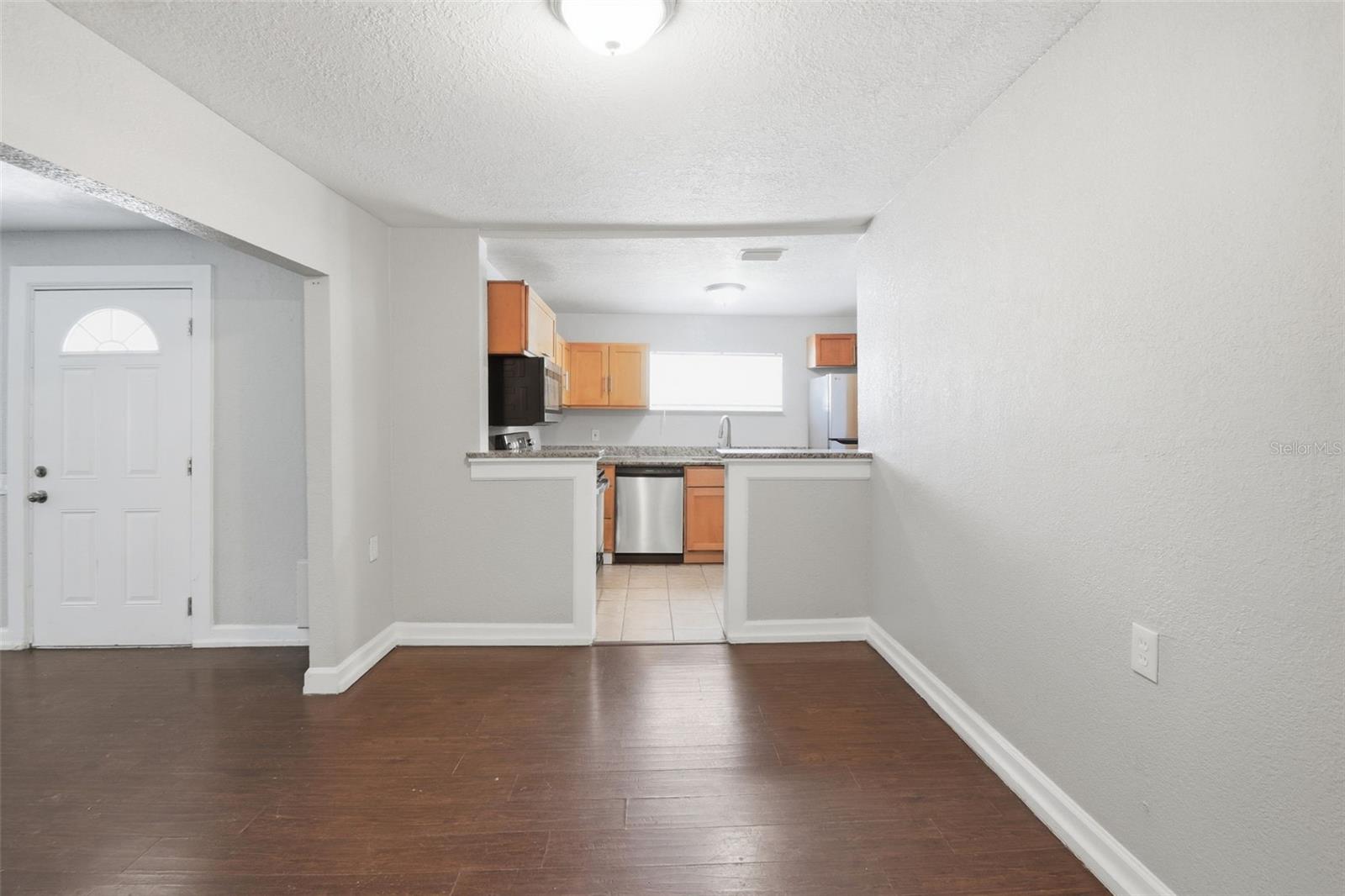 1410 E WATERS AVE — photo 15