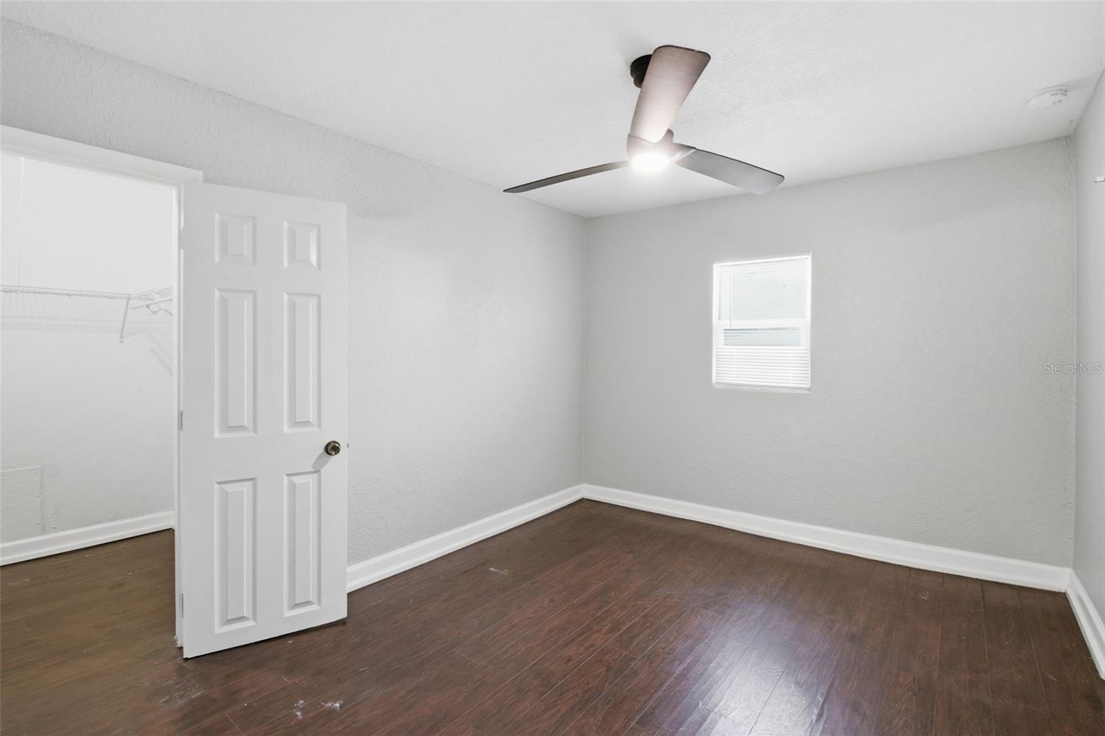 1410 E WATERS AVE — photo 20