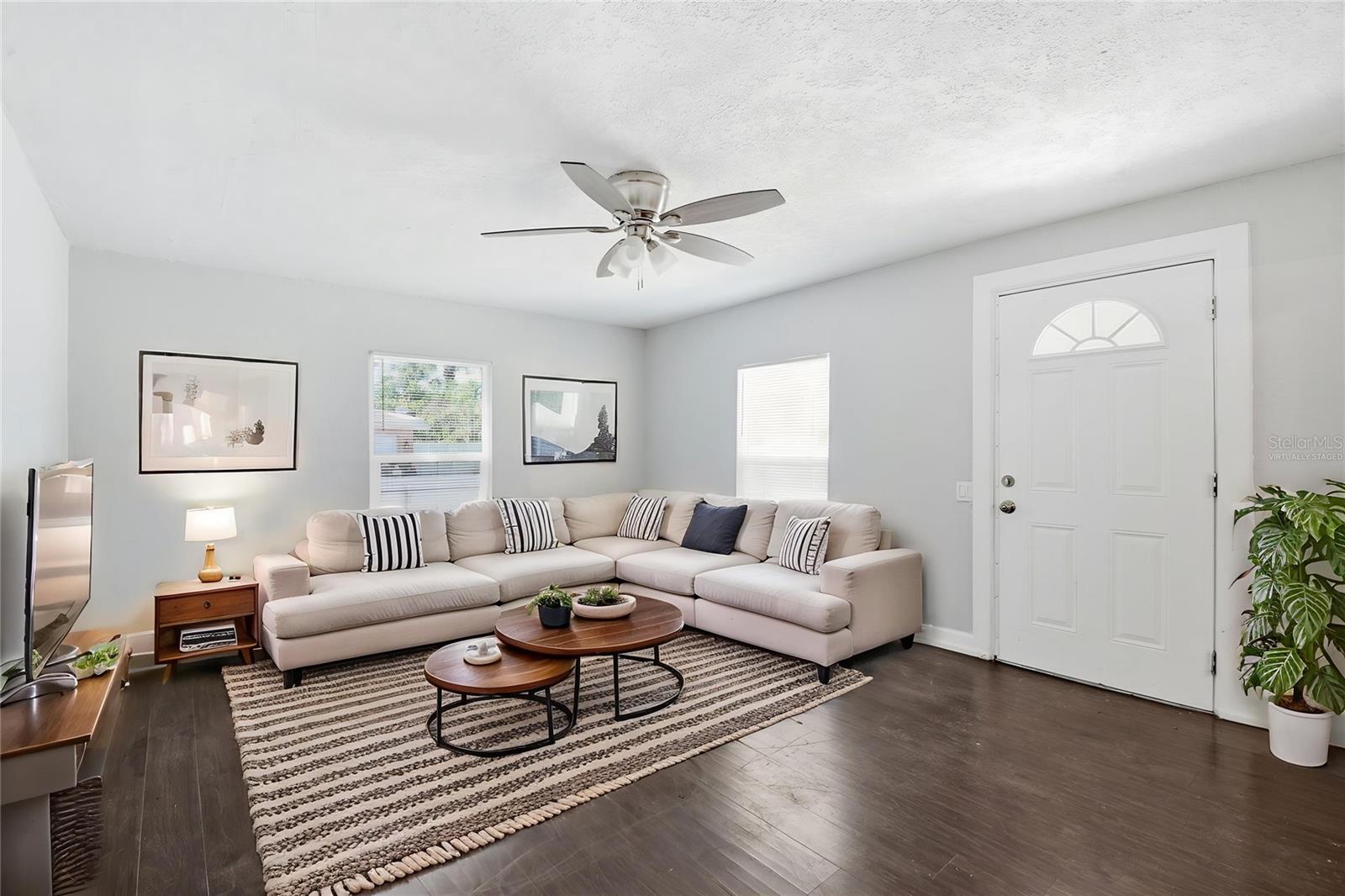 1410 E WATERS AVE — photo 3