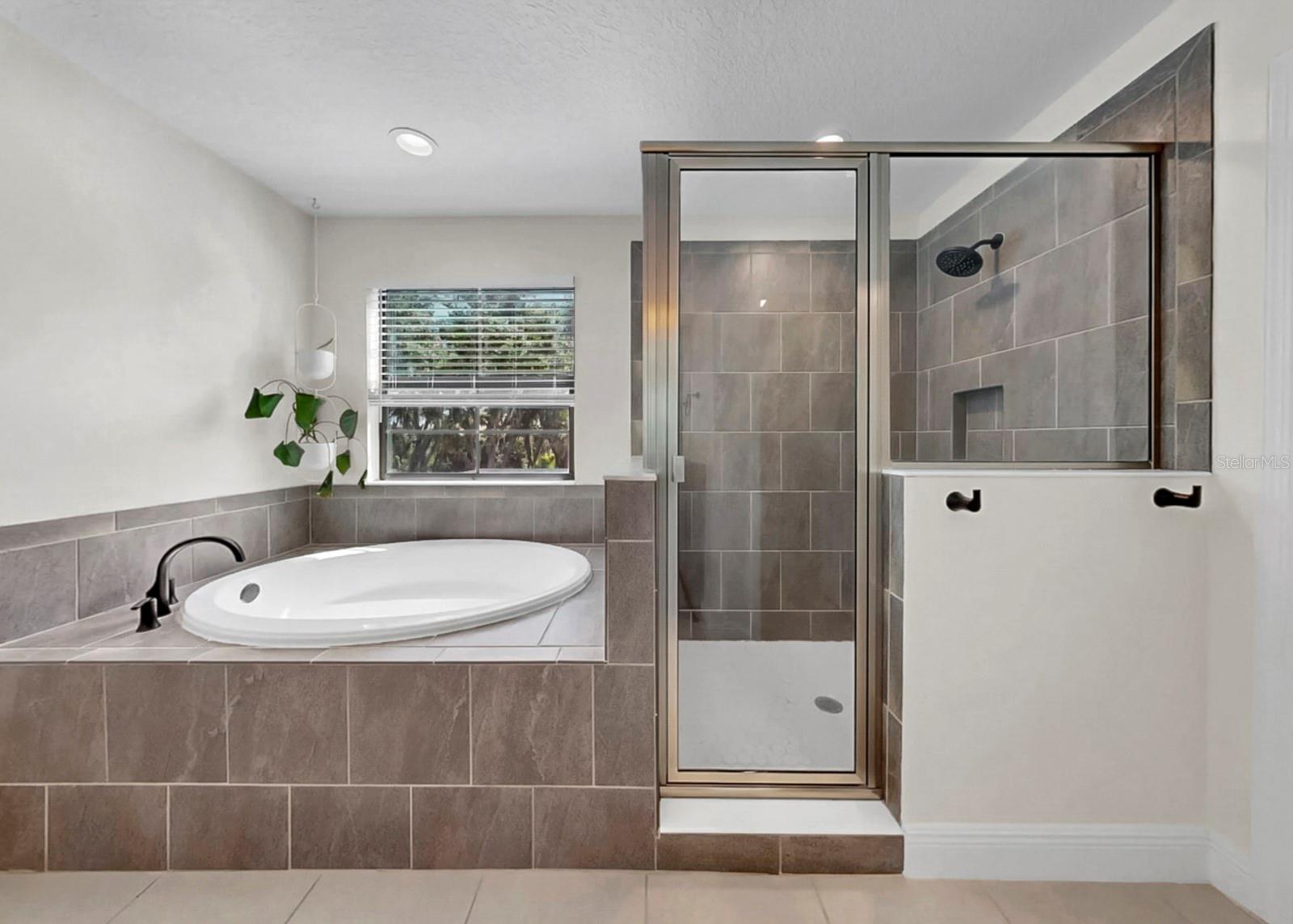 13036 PENNYBROOK DR — photo 32