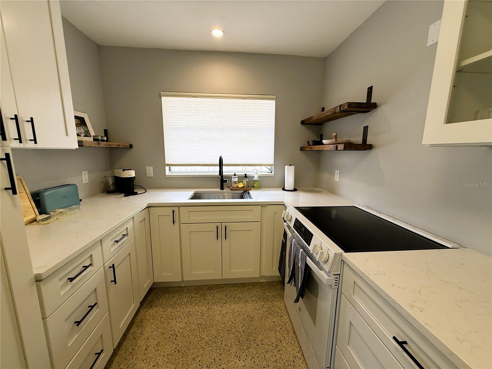 14017 W PARSLEY DR — photo 7