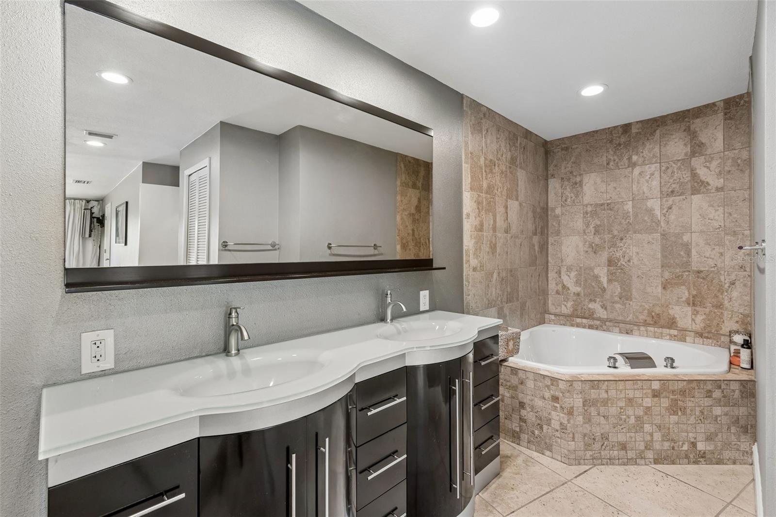 4213 SALTWATER BLVD — photo 39
