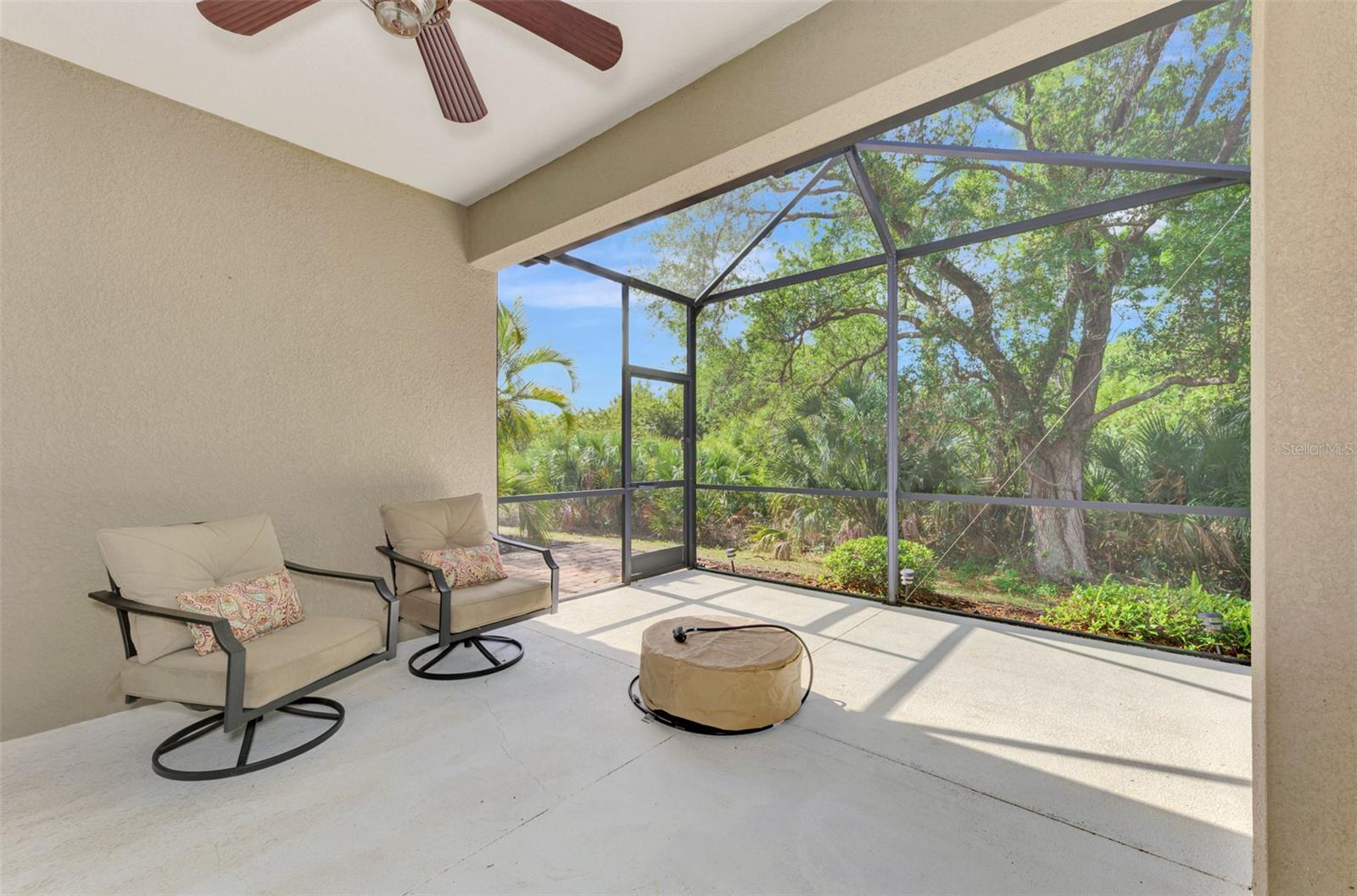 1321 BACKSPIN DR — photo 26