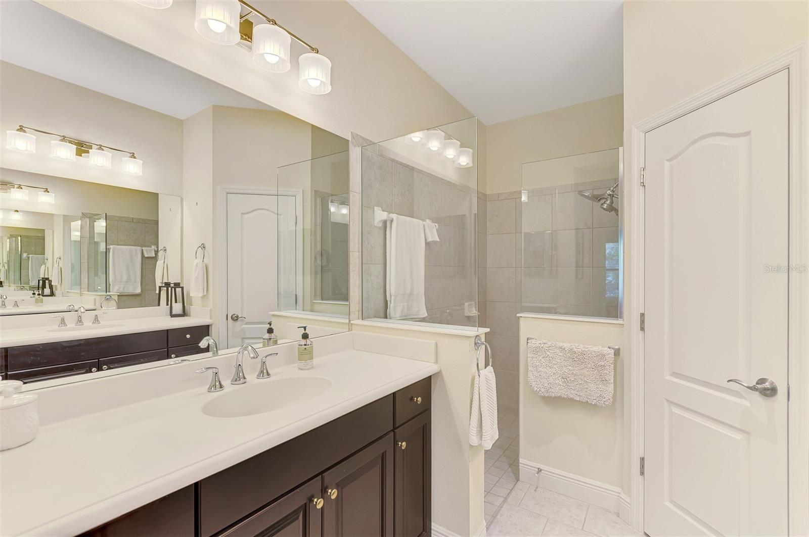 1321 BACKSPIN DR — photo 17