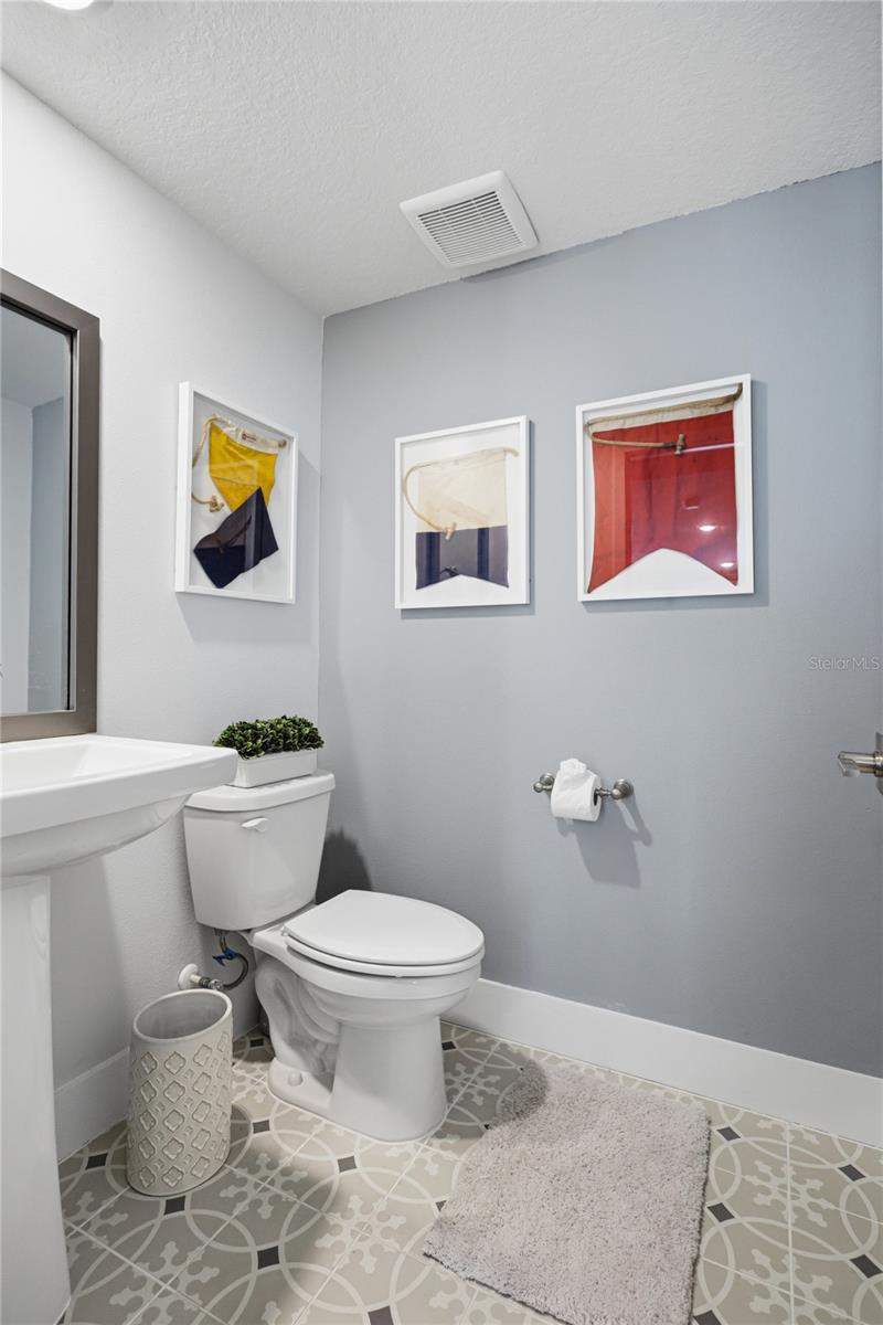 7221 SUTTON LN — photo 28