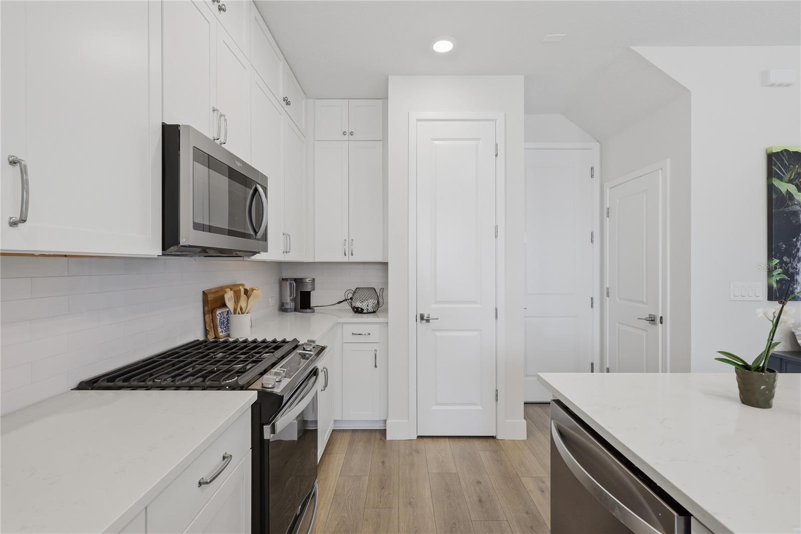 7221 SUTTON LN — photo 13