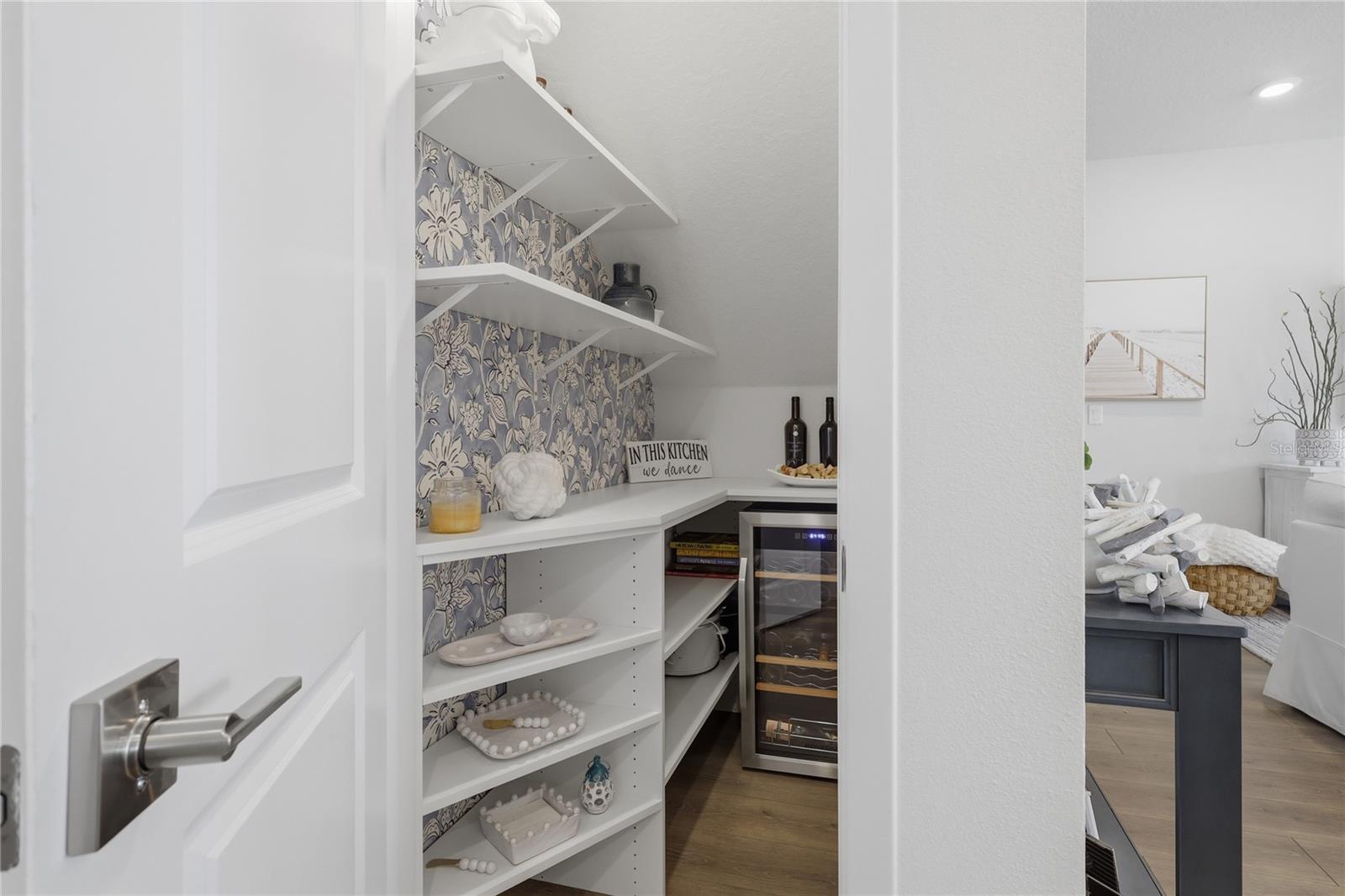 7221 SUTTON LN — photo 14