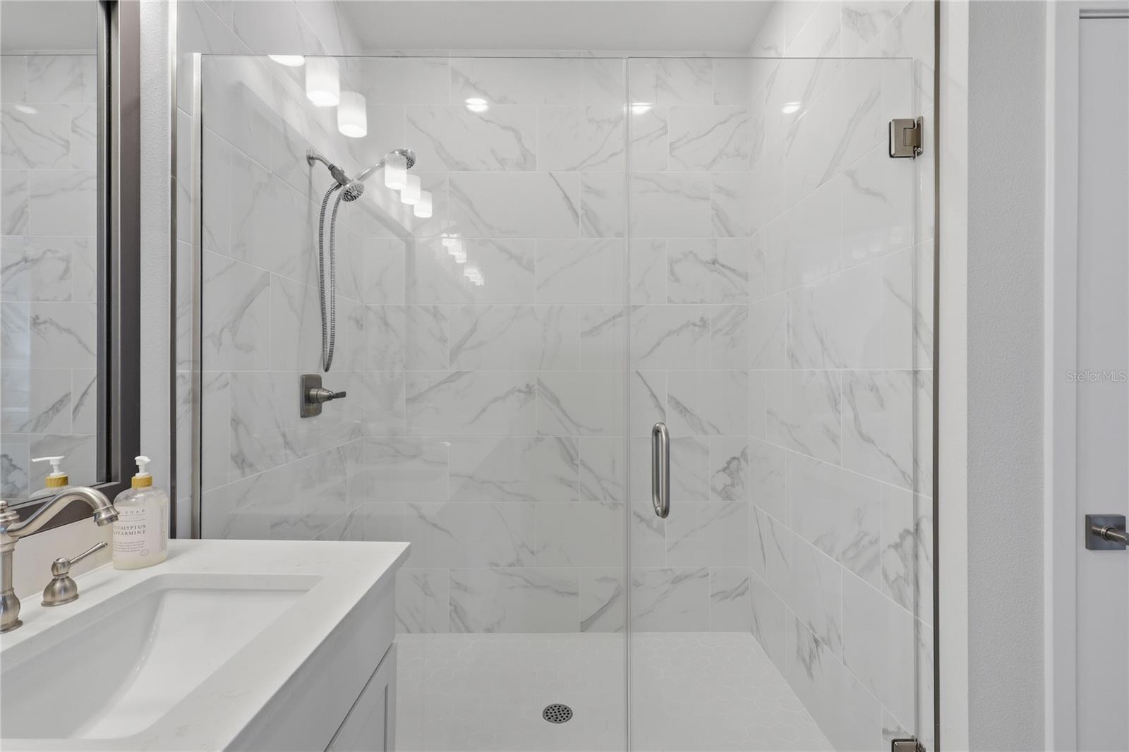 7221 SUTTON LN — photo 20