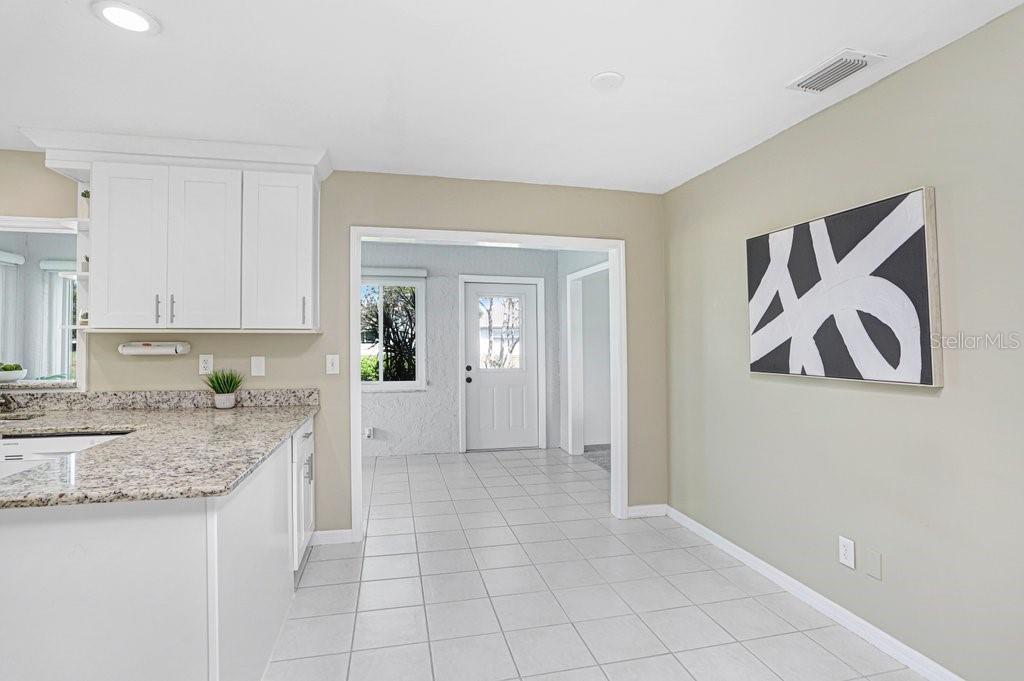 2306 LANCASTER DR #2306 — photo 15