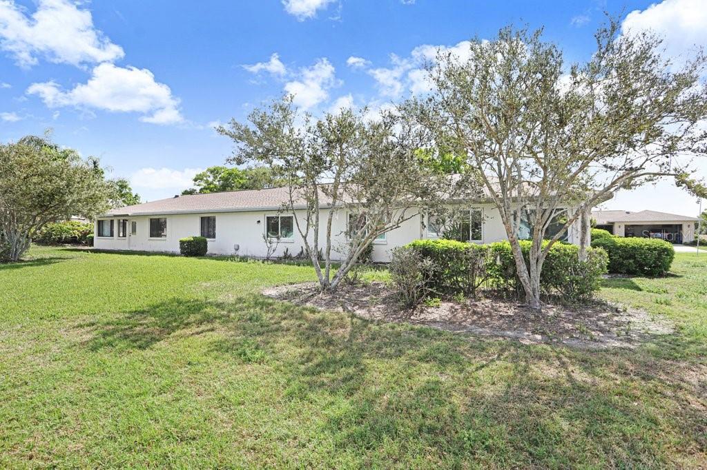 2306 LANCASTER DR #2306 — photo 30