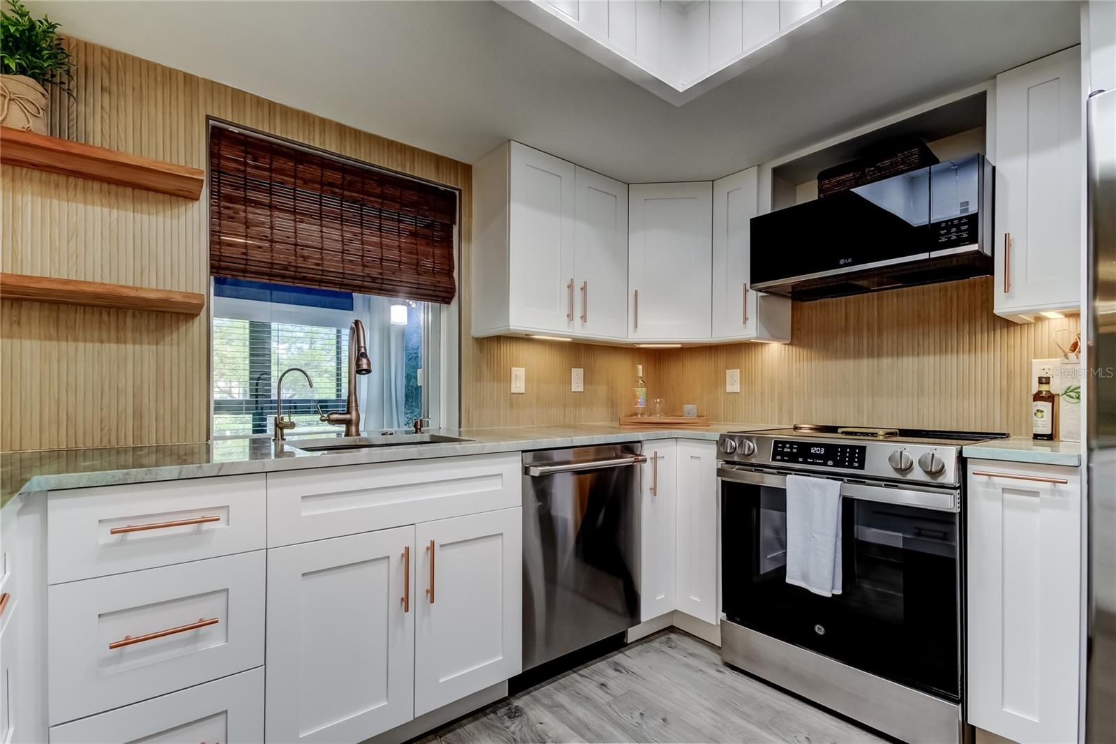 2673 SABAL SPRINGS CIR #201 — photo 22