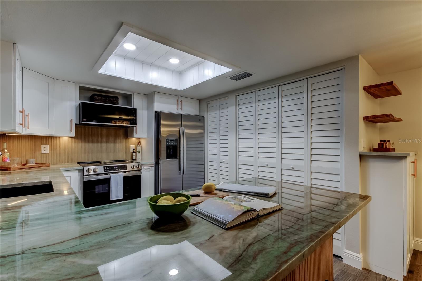 2673 SABAL SPRINGS CIR #201 — photo 4