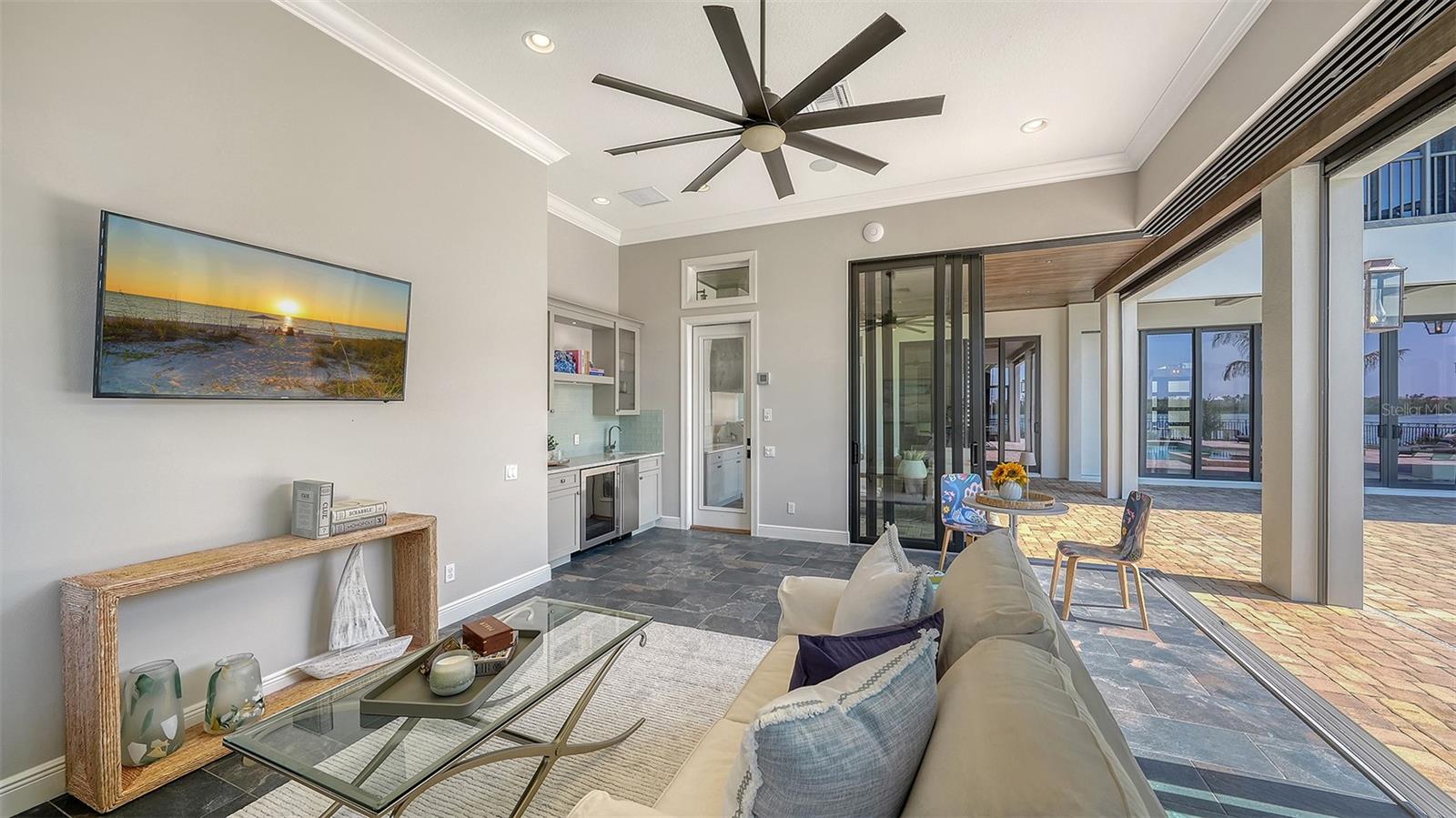 313 LOOKOUT POINT DR — photo 69