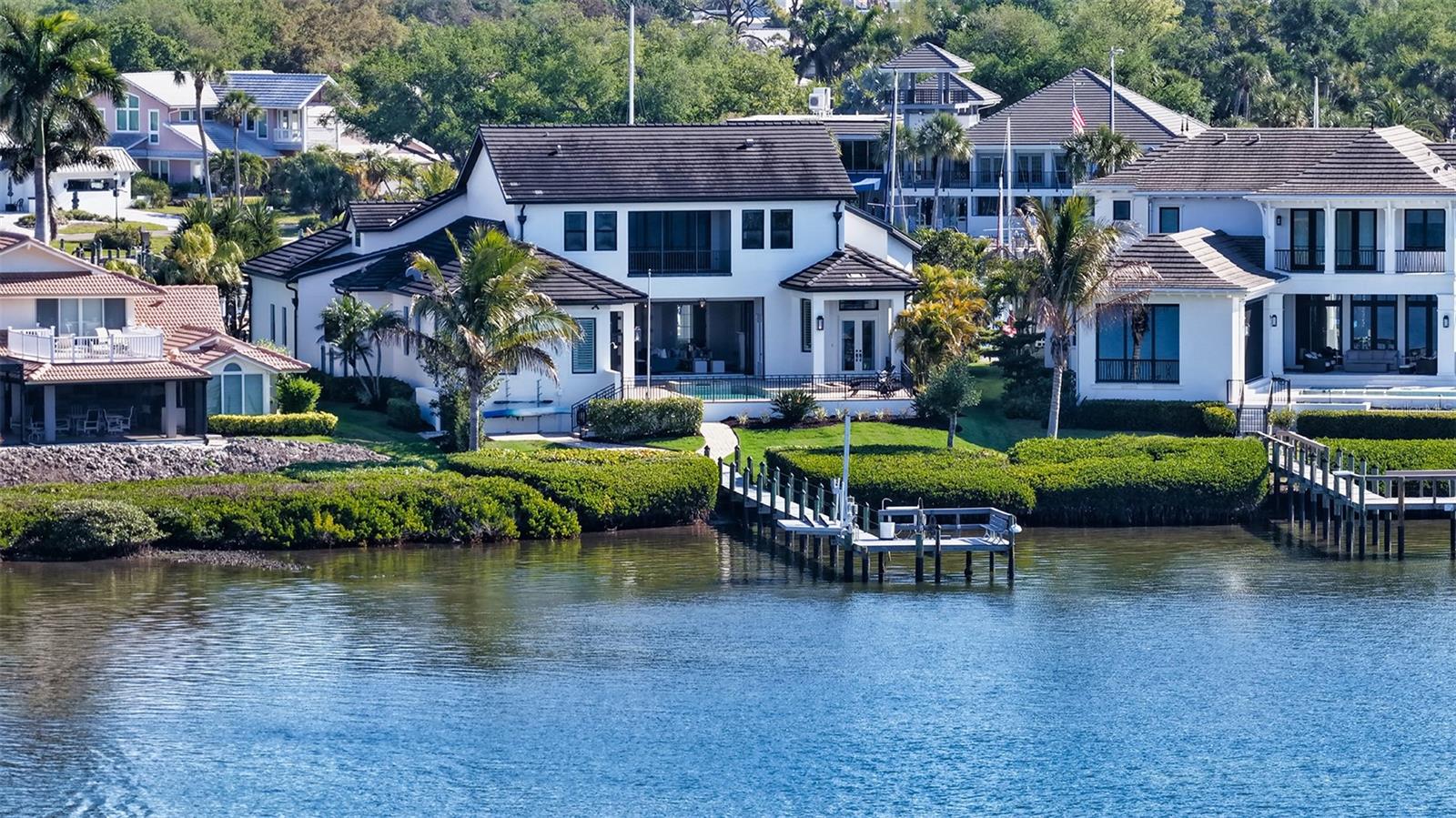 313 LOOKOUT POINT DR — photo 25