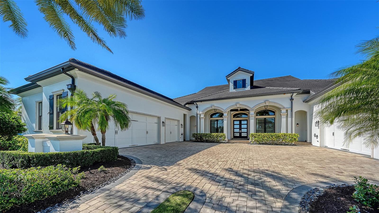 313 LOOKOUT POINT DR — photo 10