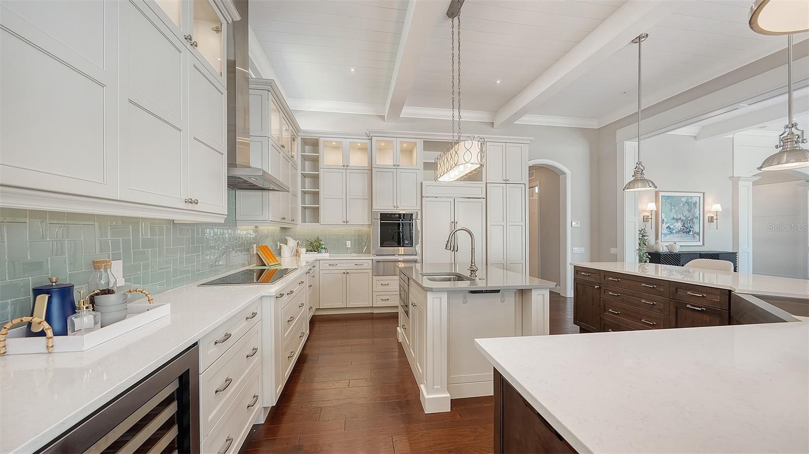 313 LOOKOUT POINT DR — photo 48