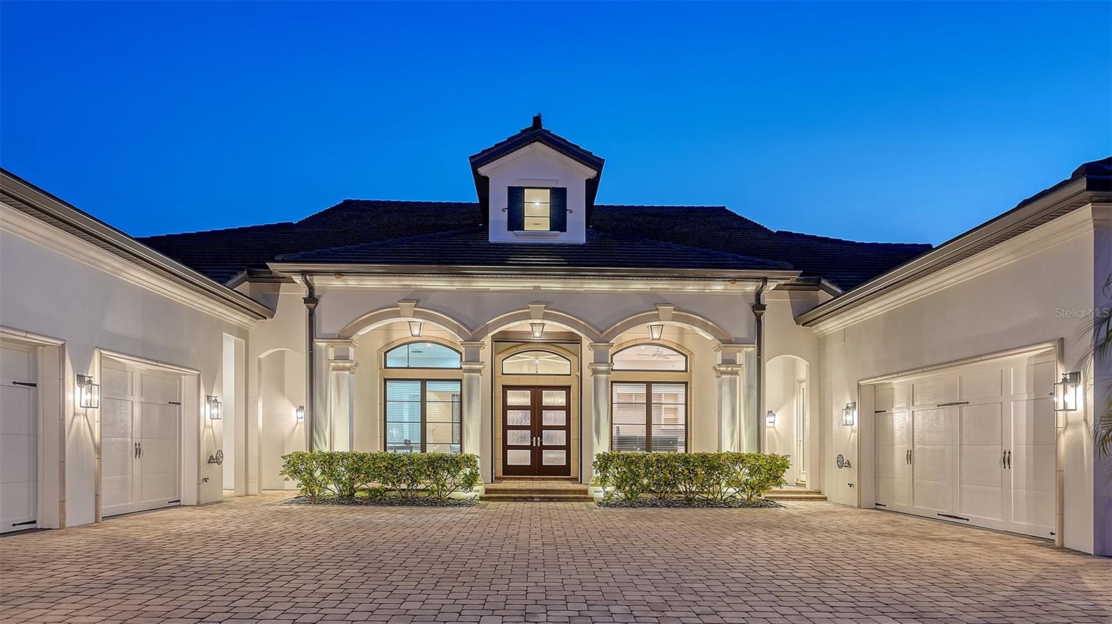 313 LOOKOUT POINT DR — photo 17