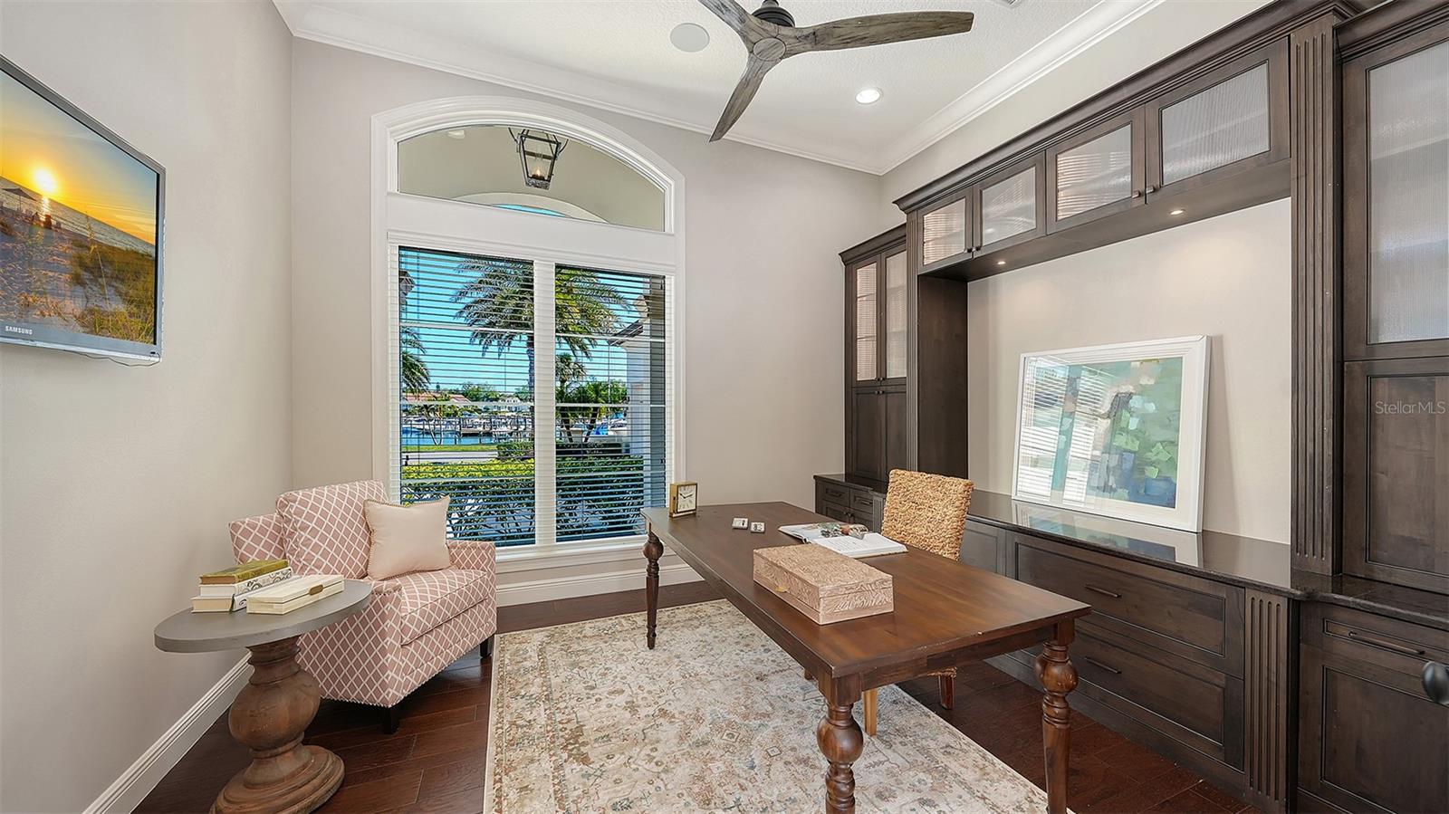 313 LOOKOUT POINT DR — photo 53