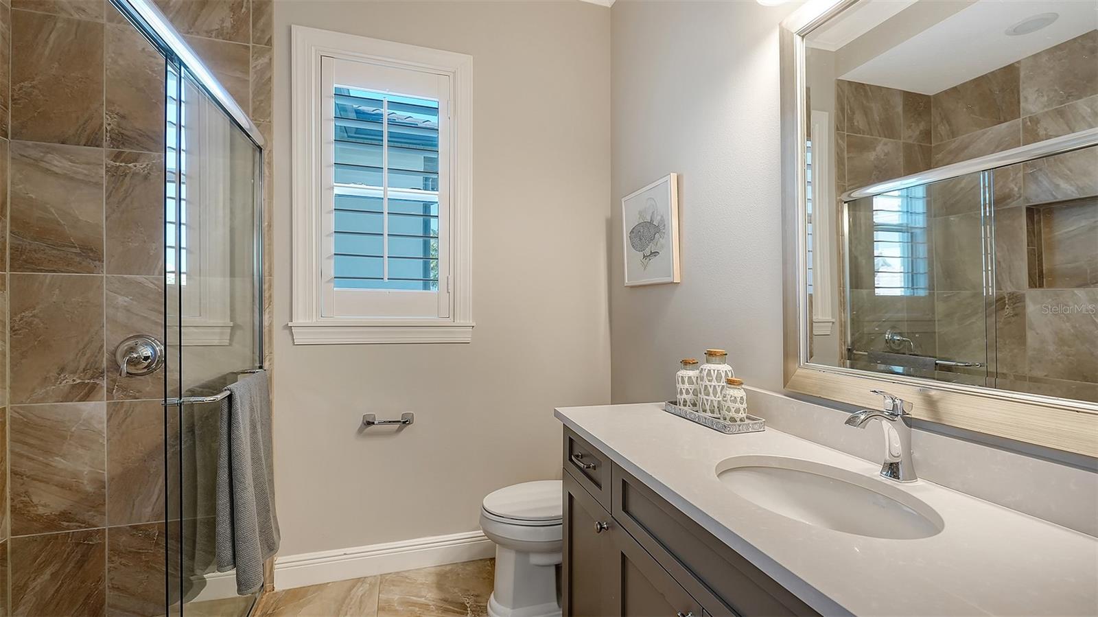 313 LOOKOUT POINT DR — photo 73