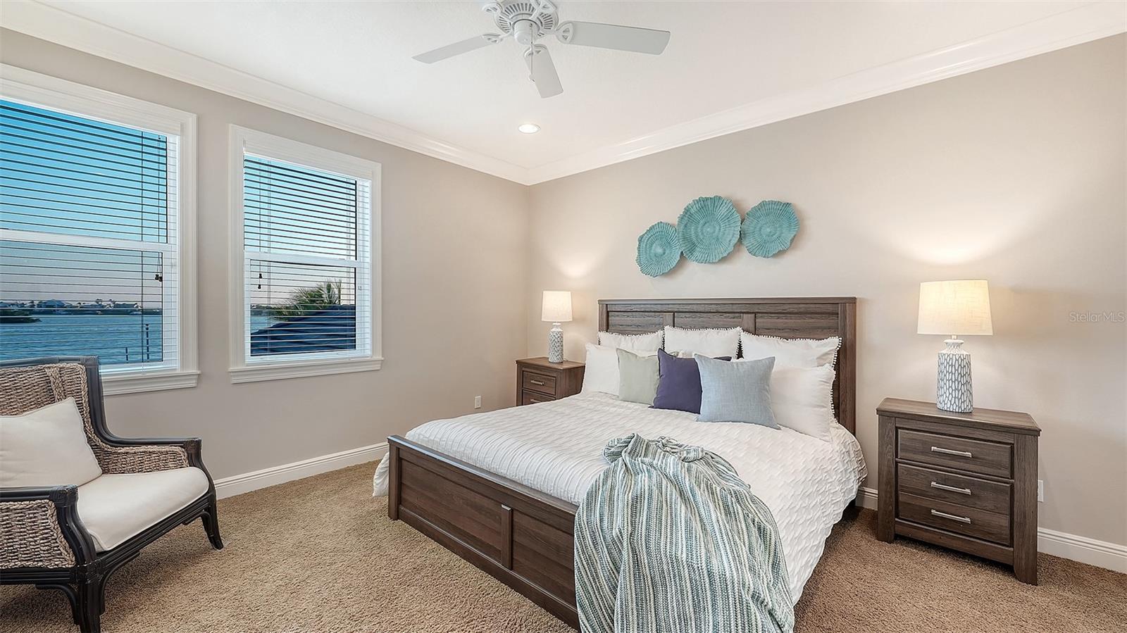 313 LOOKOUT POINT DR — photo 85