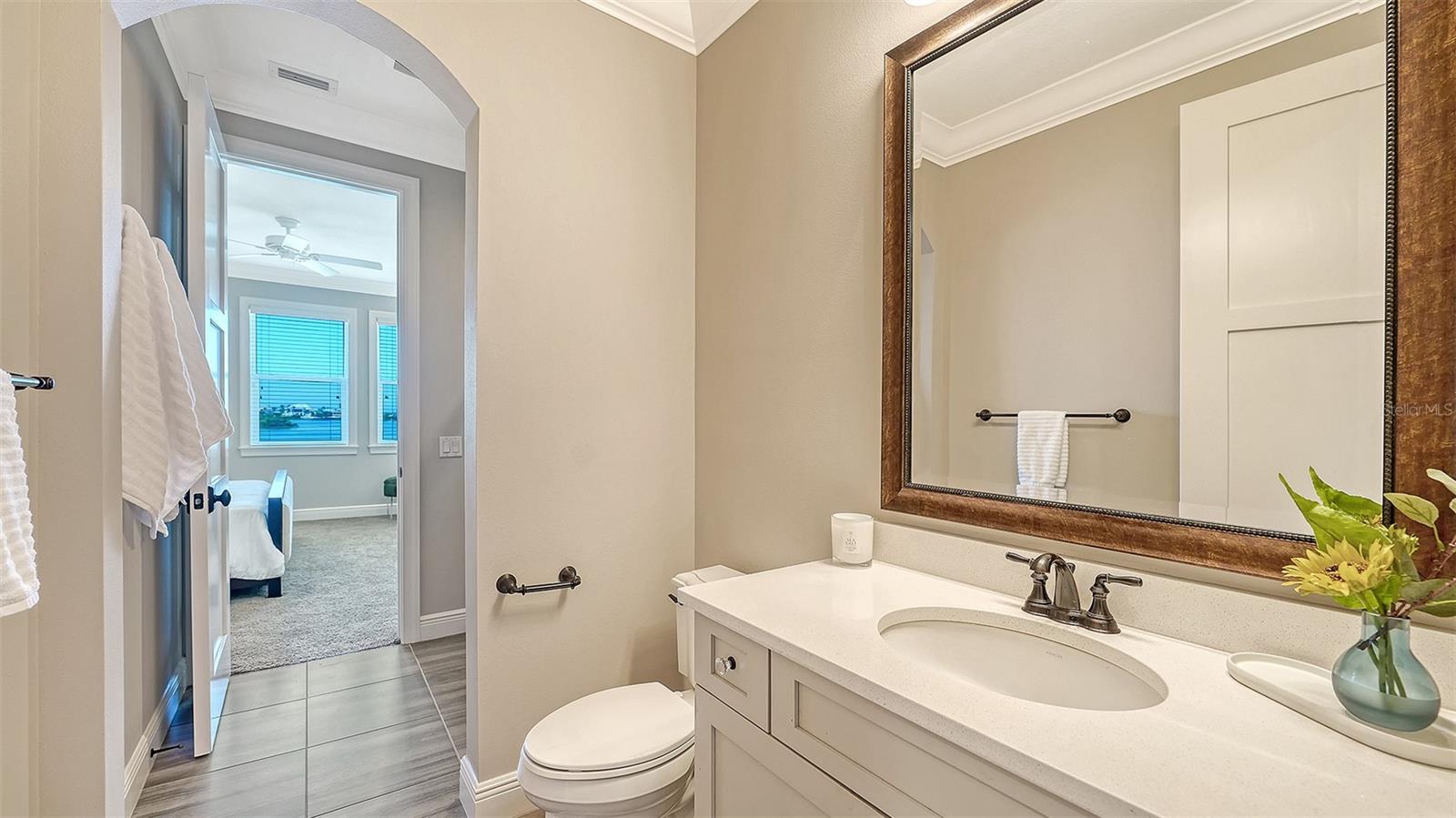 313 LOOKOUT POINT DR — photo 84
