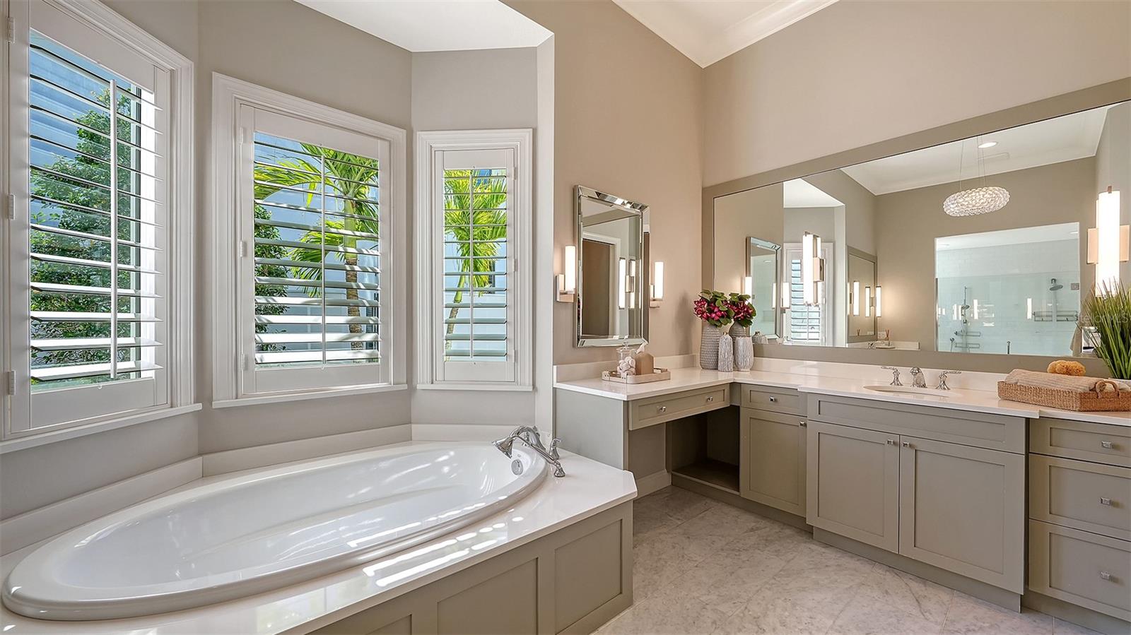 313 LOOKOUT POINT DR — photo 62