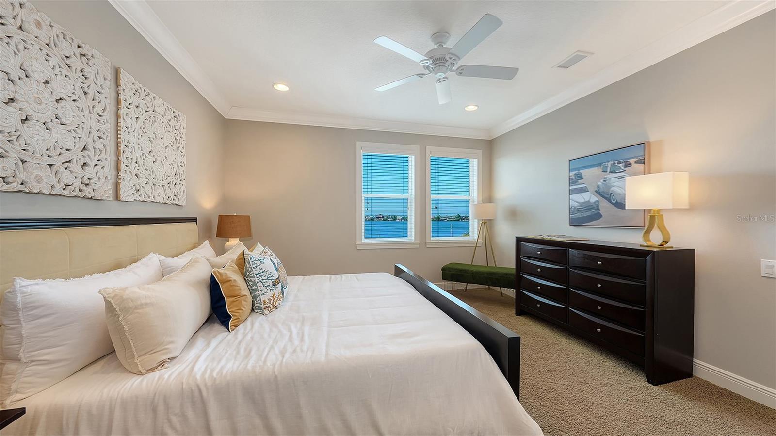313 LOOKOUT POINT DR — photo 82