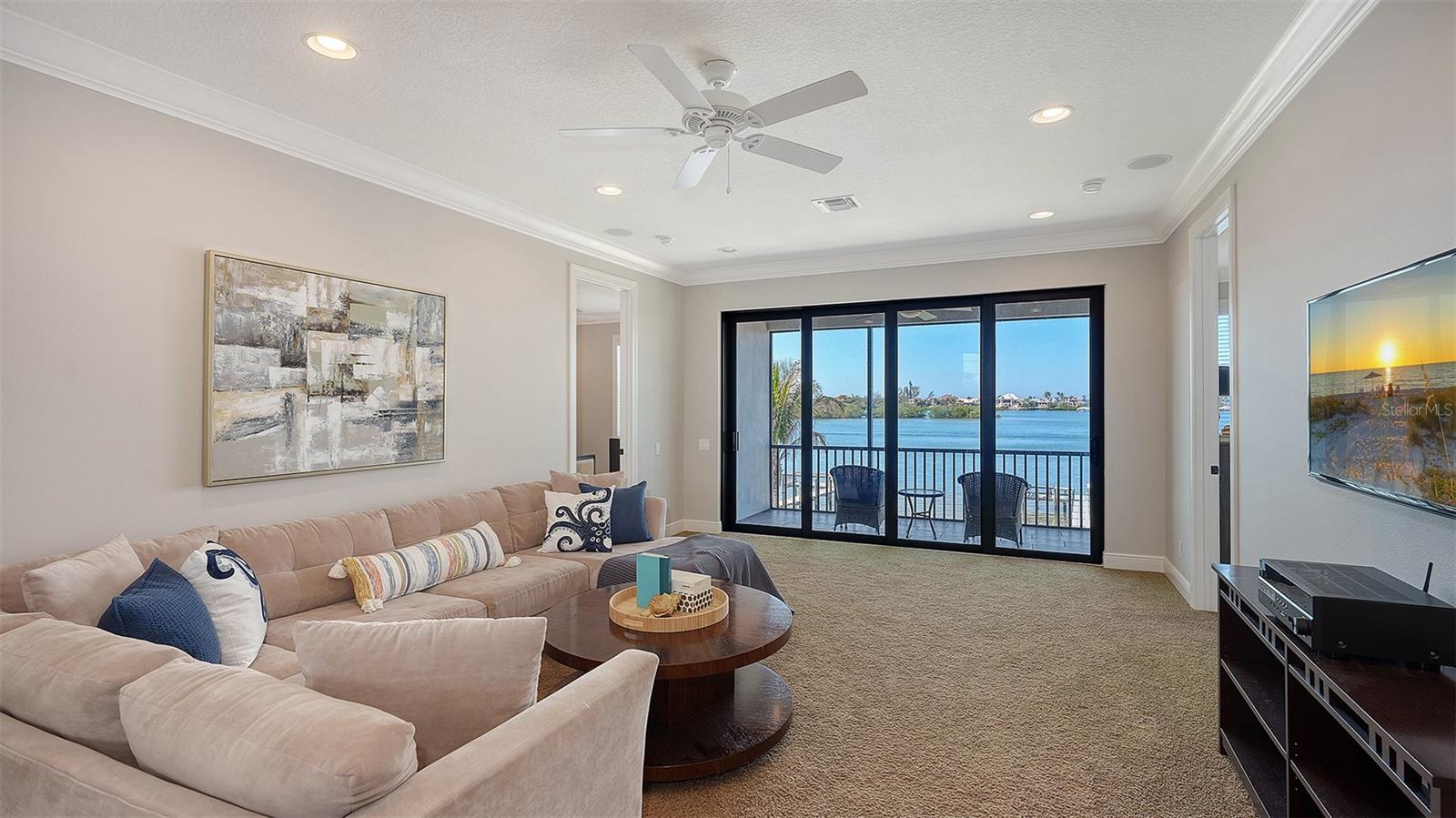 313 LOOKOUT POINT DR — photo 75
