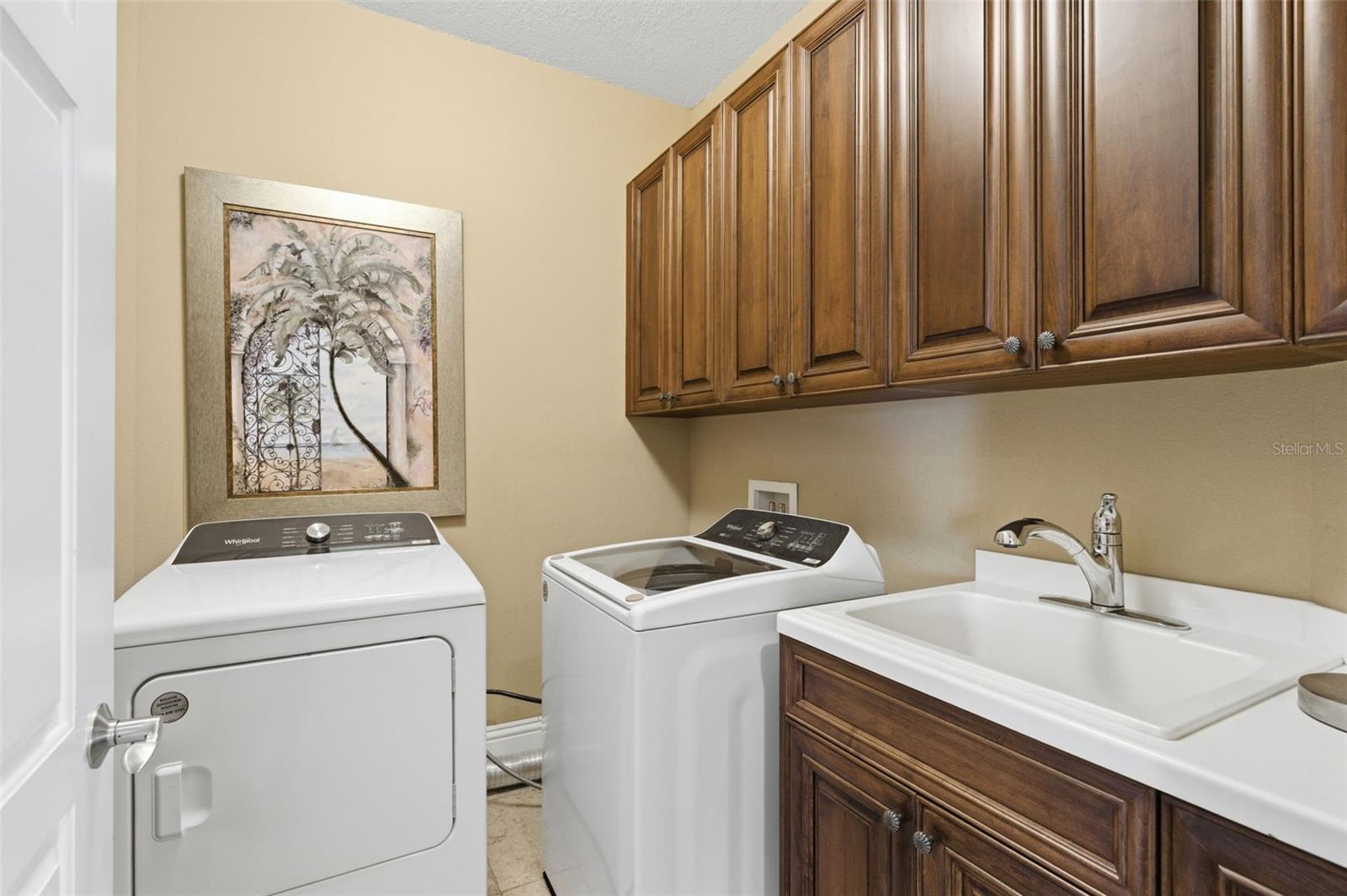 11 BAYMONT ST #302 — photo 37