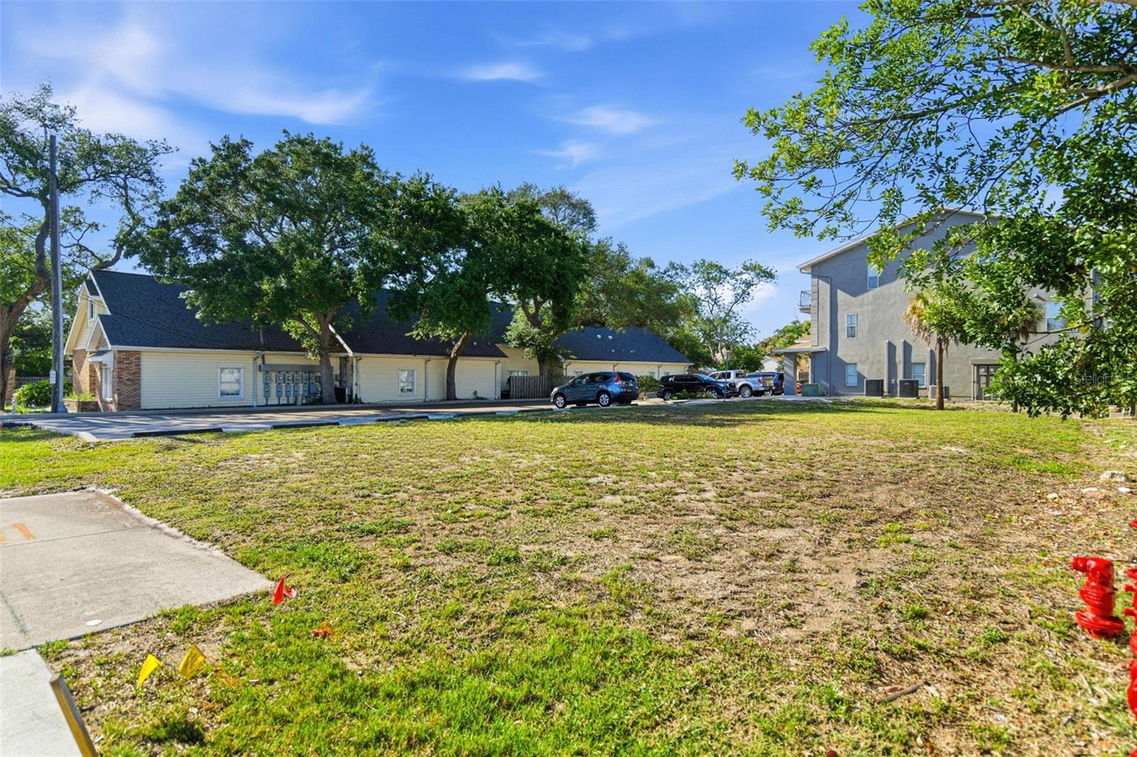 444 SKINNER BLVD — photo 3