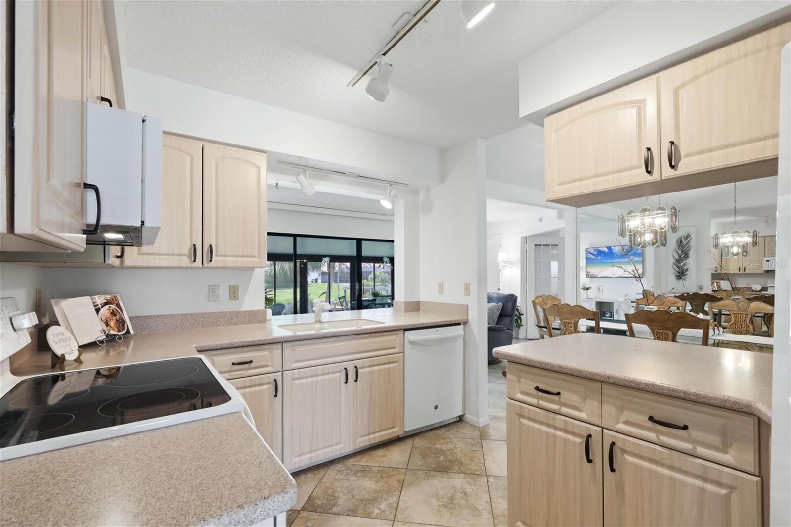 140 INLETS BLVD #140 — photo 13