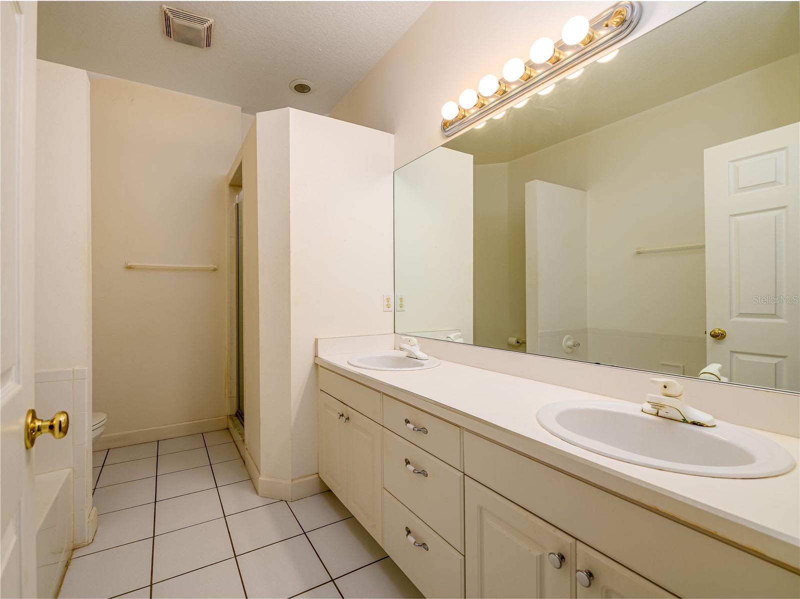 204 S LINCOLN AVE — photo 24