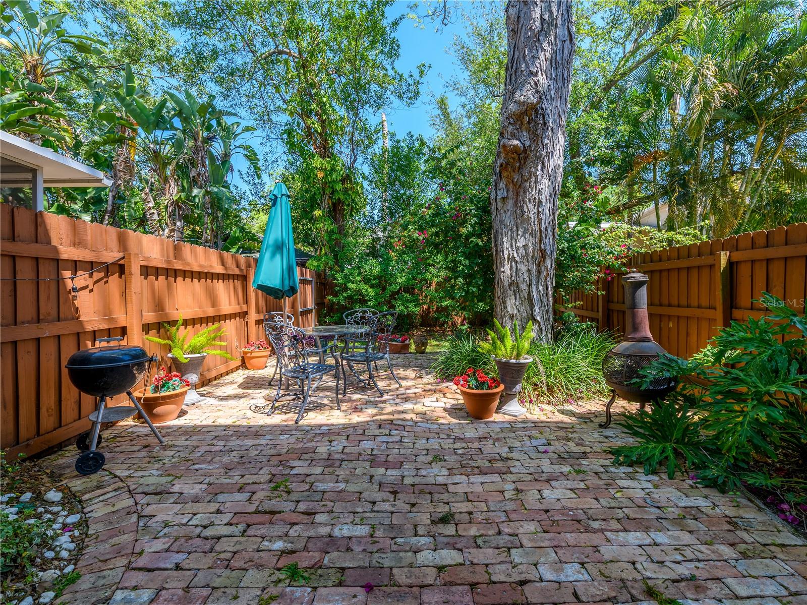 204 S LINCOLN AVE — photo 34