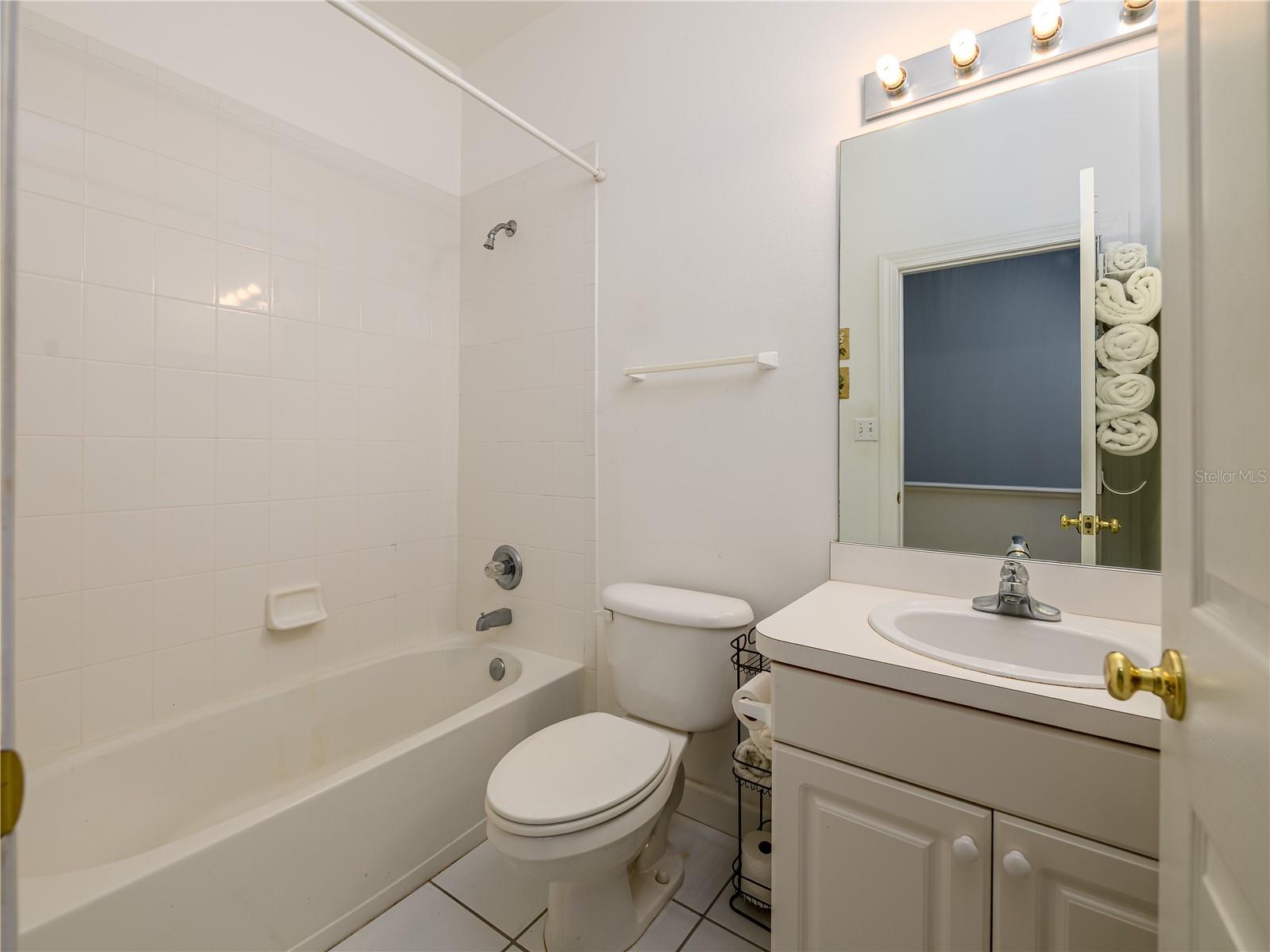 204 S LINCOLN AVE — photo 32