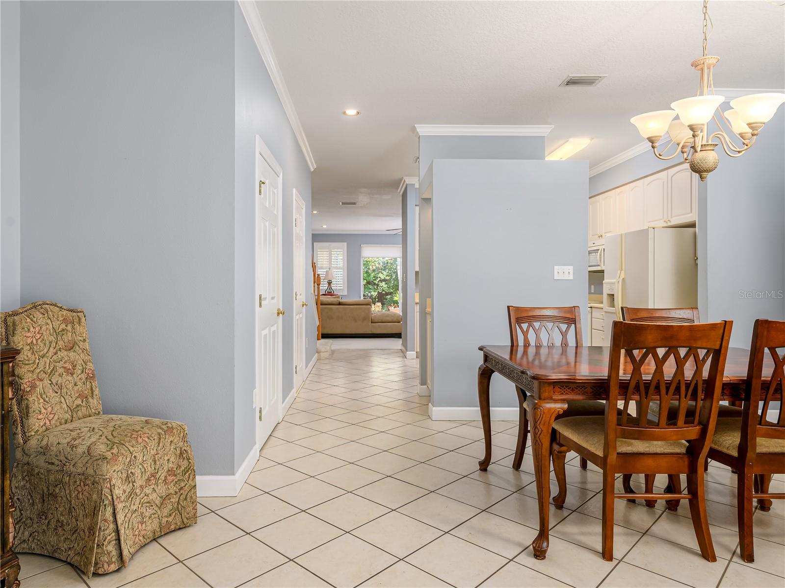 204 S LINCOLN AVE — photo 5