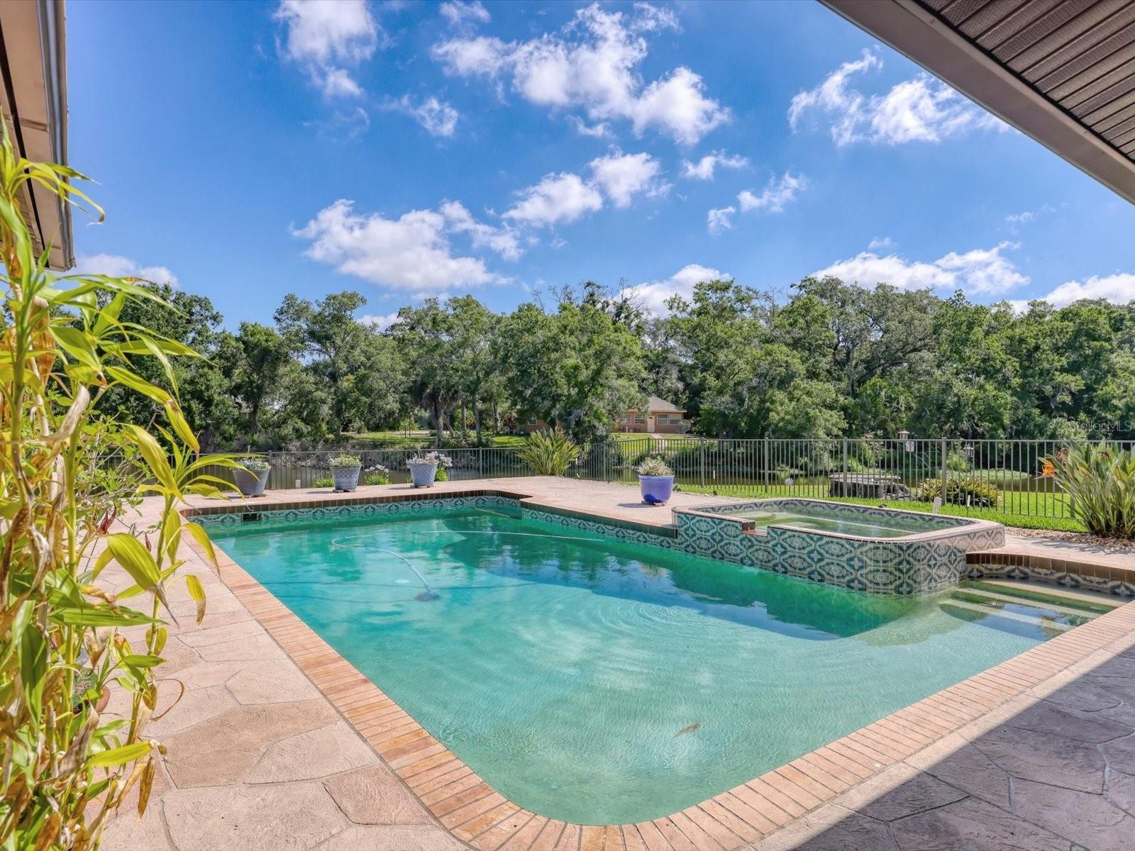 3927 DESOTO RD — photo 45