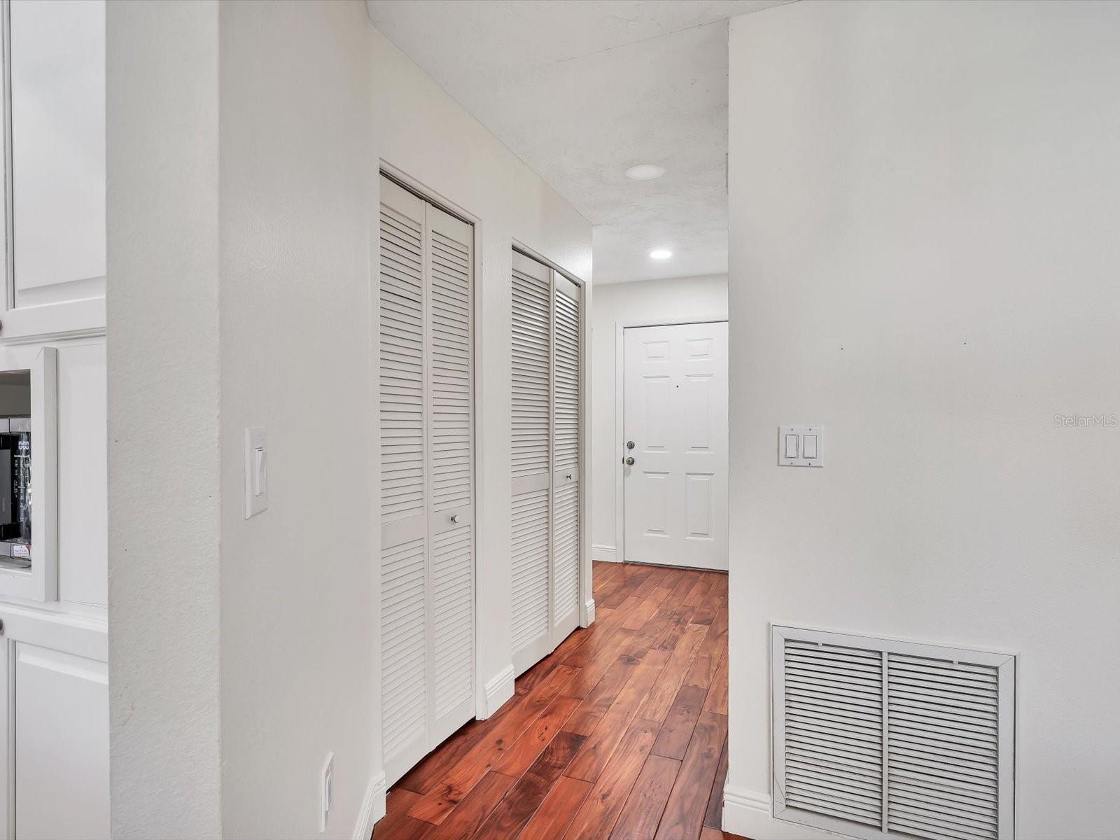 3927 DESOTO RD — photo 14