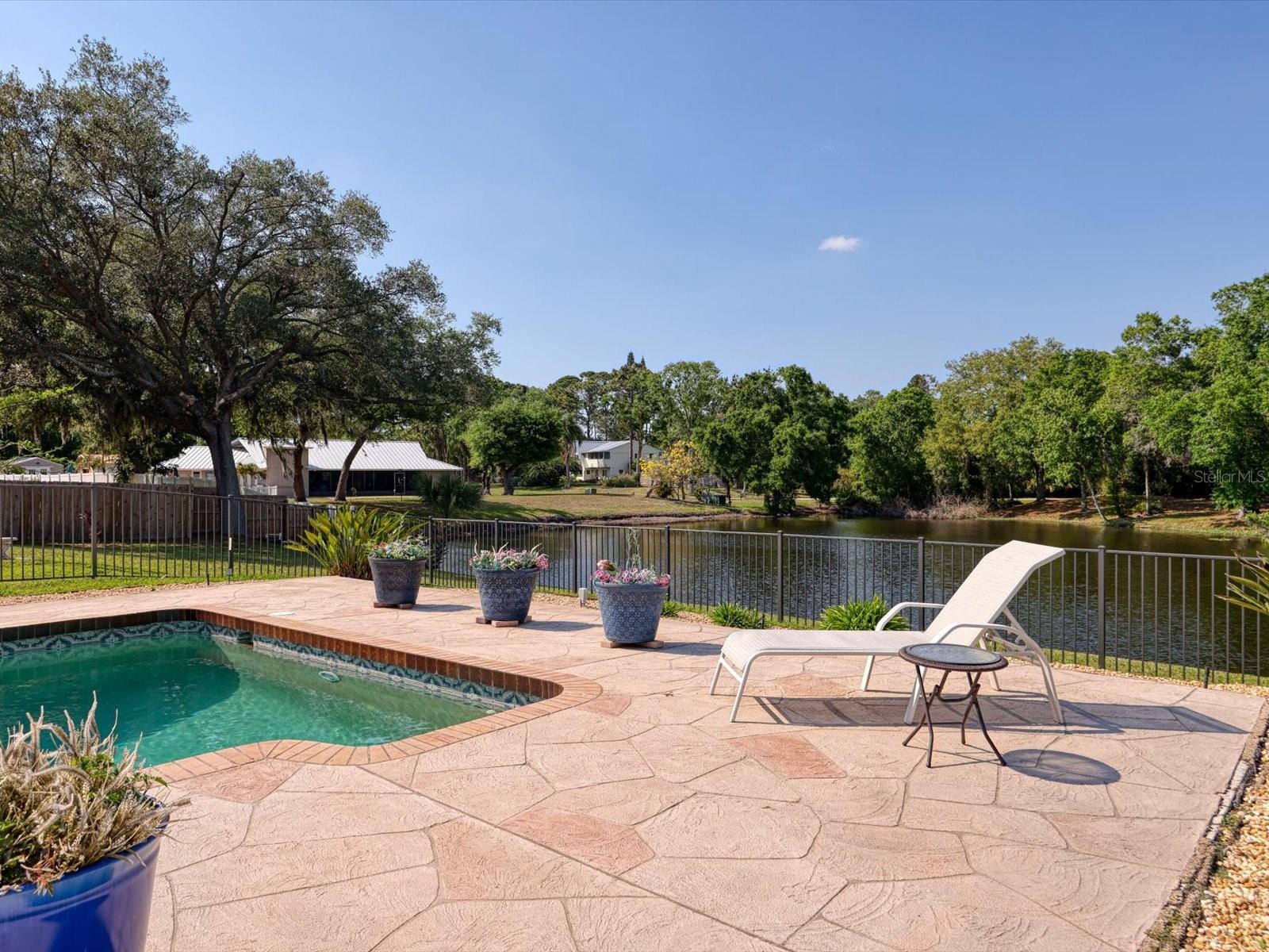 3927 DESOTO RD — photo 46