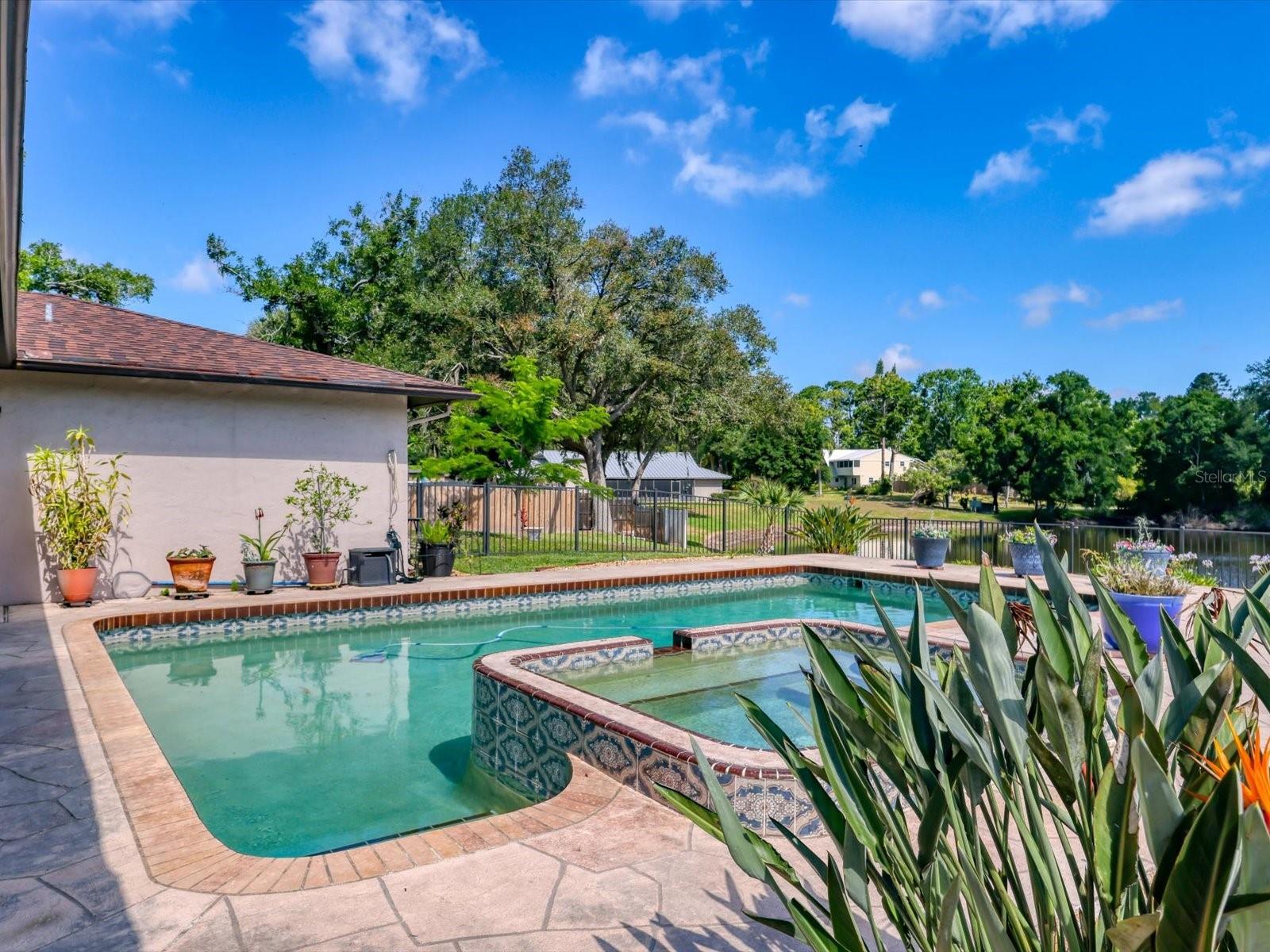 3927 DESOTO RD — photo 49
