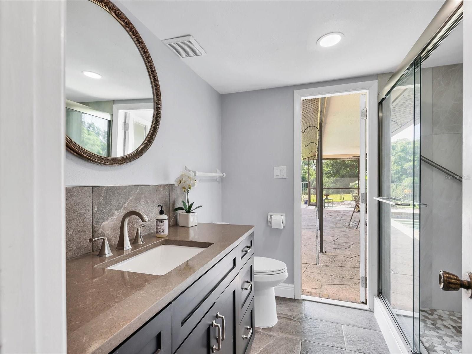3927 DESOTO RD — photo 37