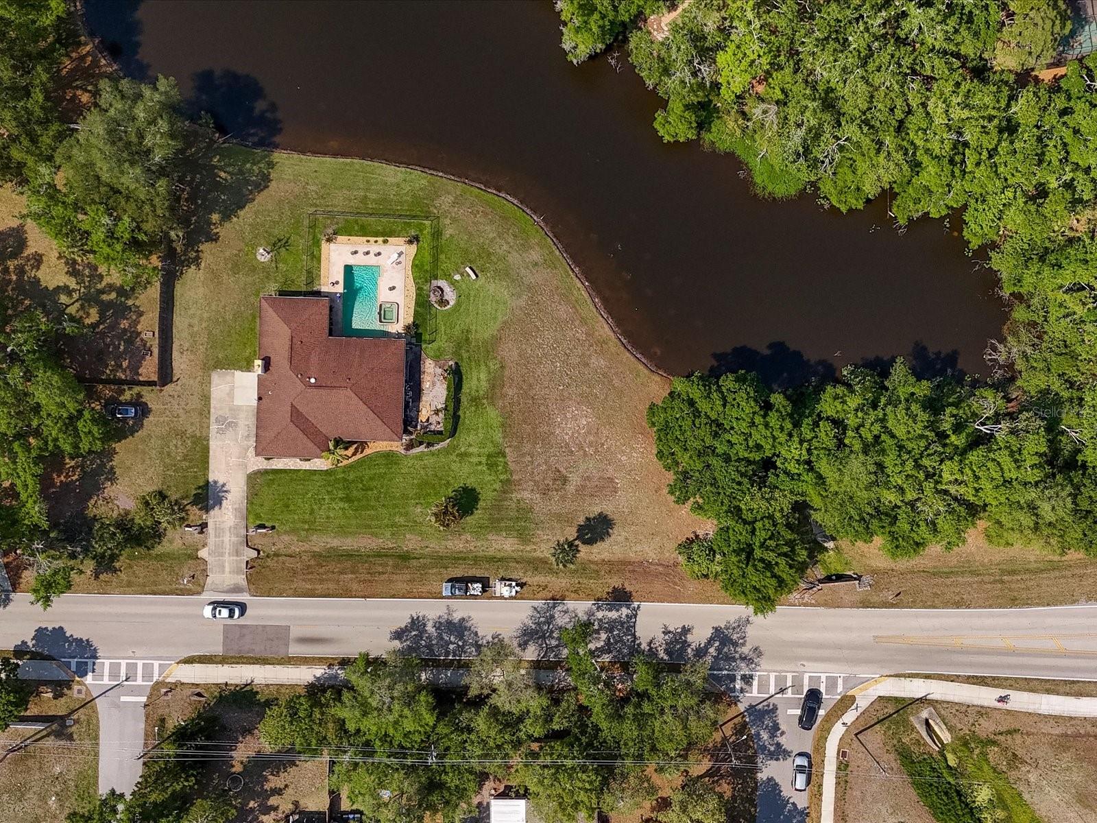 3927 DESOTO RD — photo 56