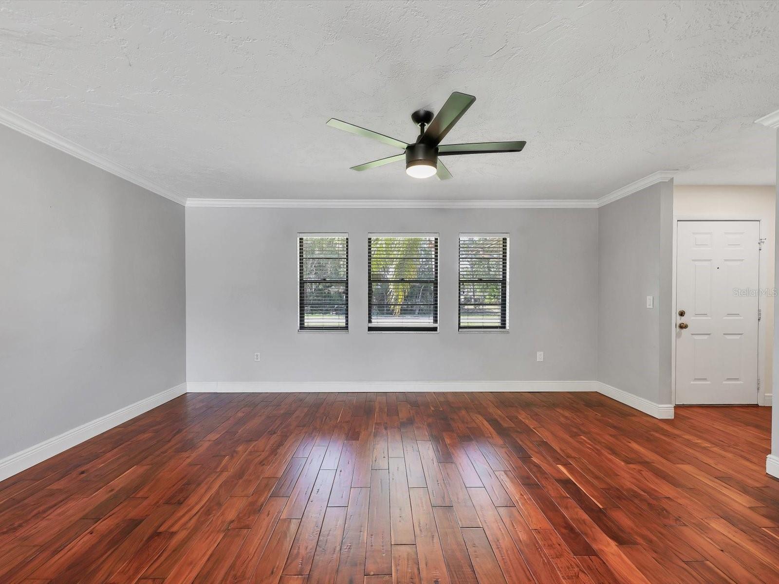 3927 DESOTO RD — photo 15