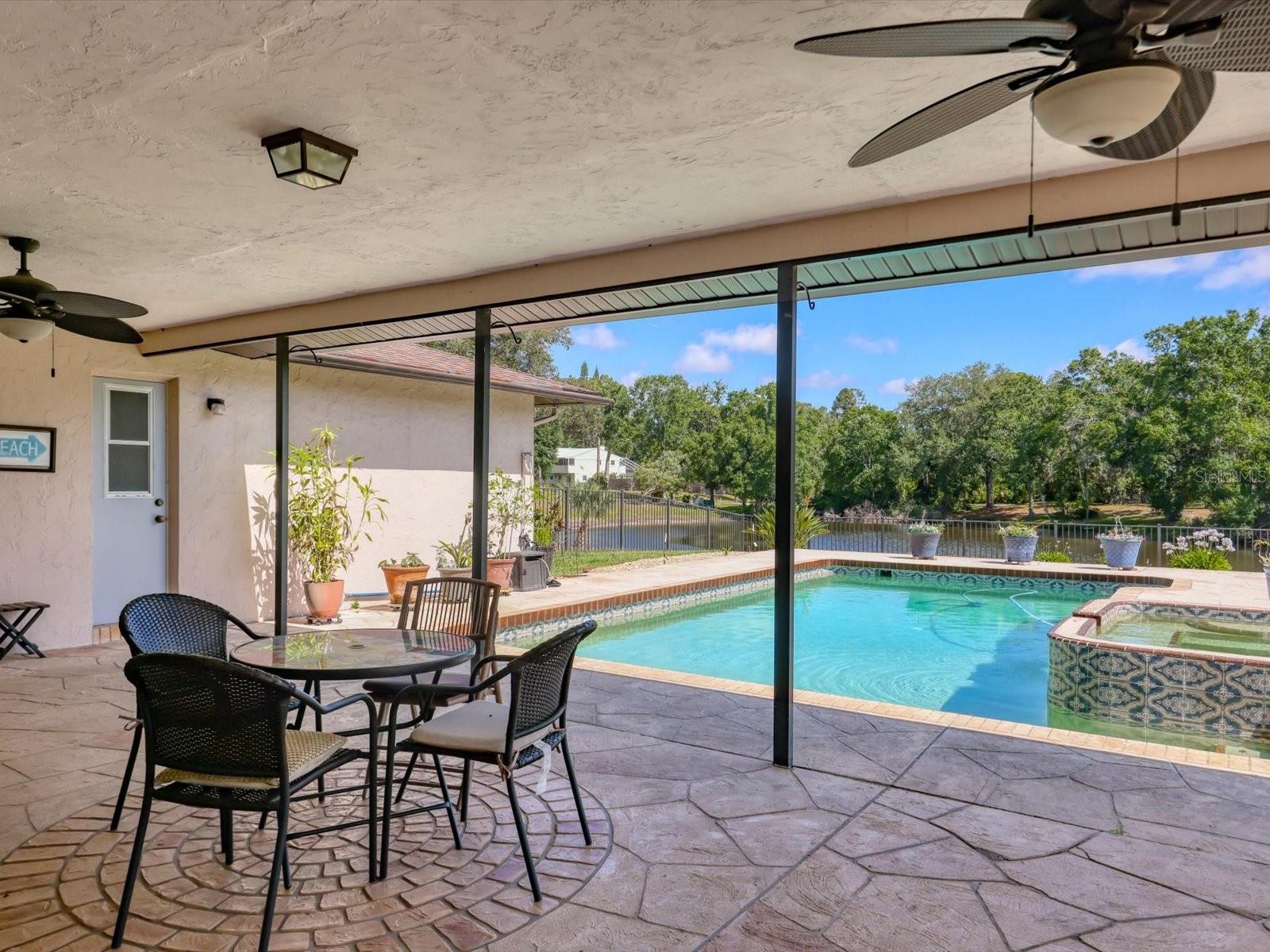 3927 DESOTO RD — photo 41