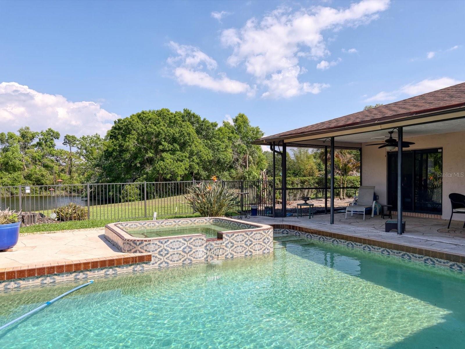 3927 DESOTO RD — photo 48