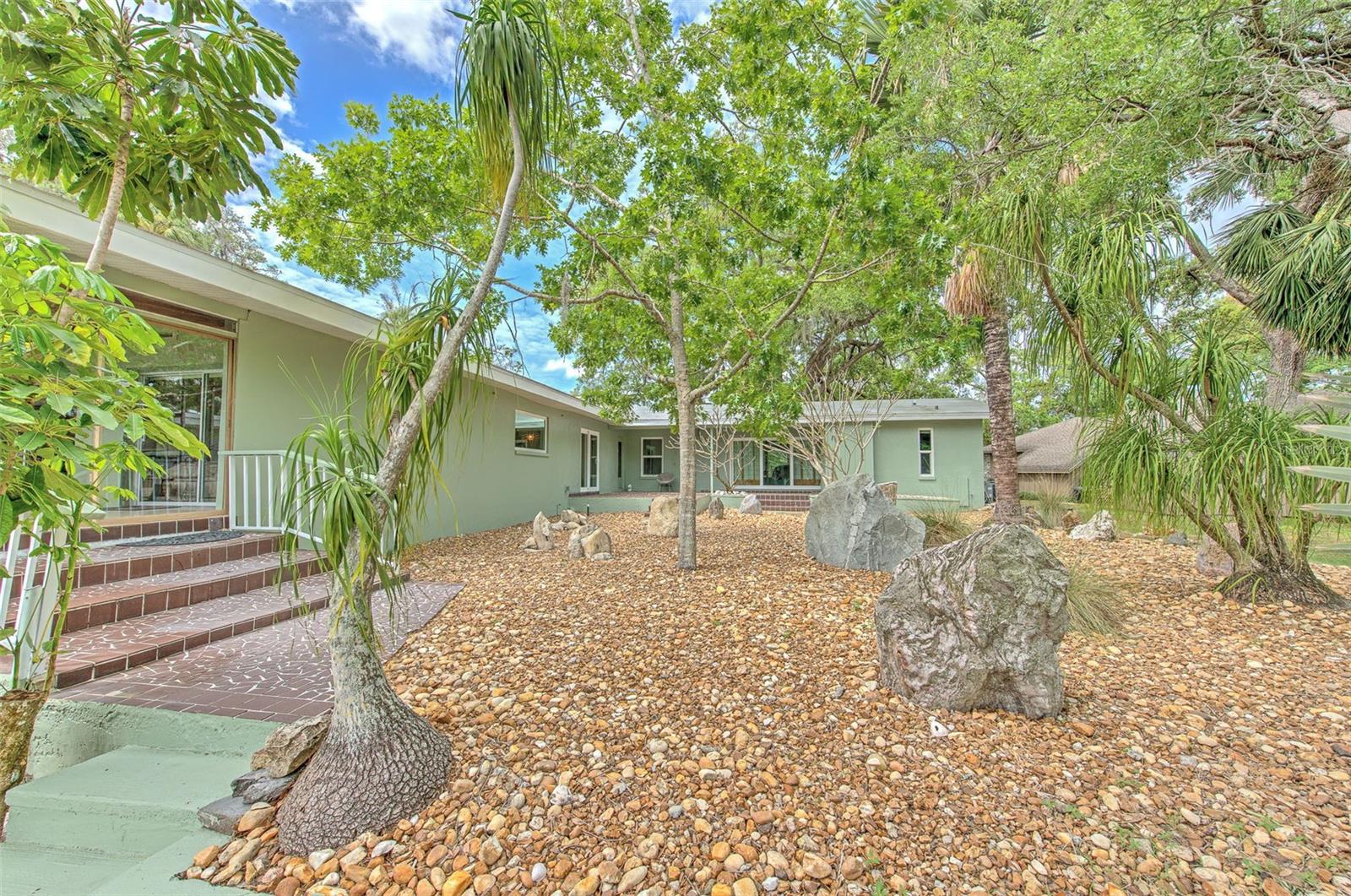 7102 MANDY LN — photo 45