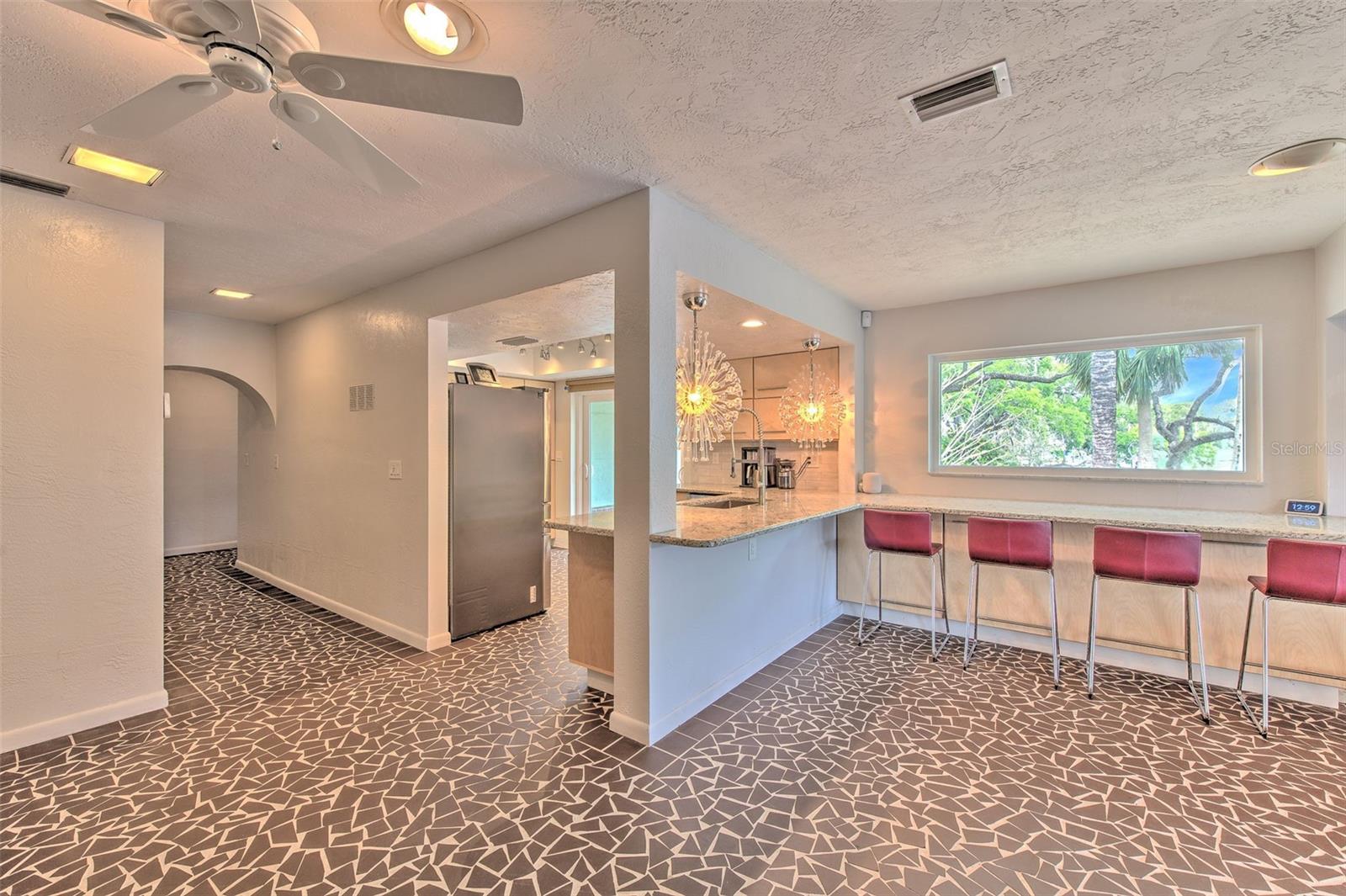 7102 MANDY LN — photo 15