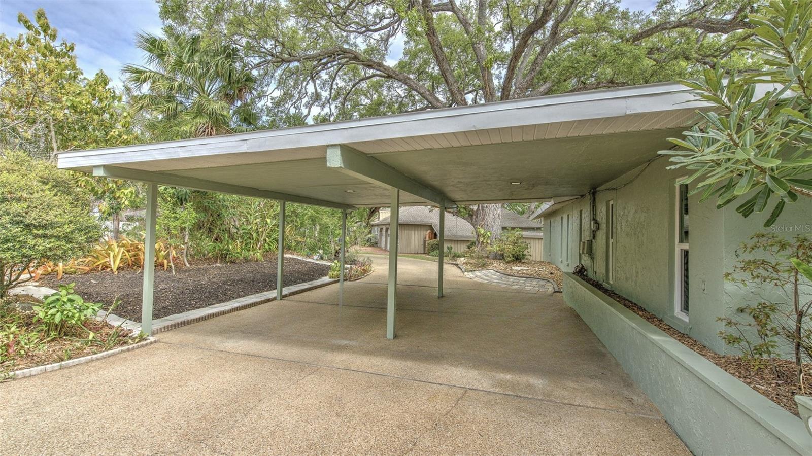 7102 MANDY LN — photo 39