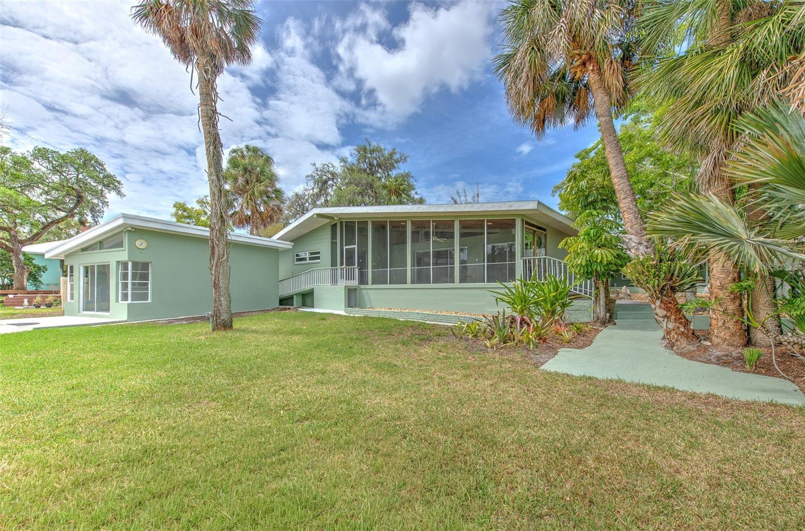 7102 MANDY LN — photo 2